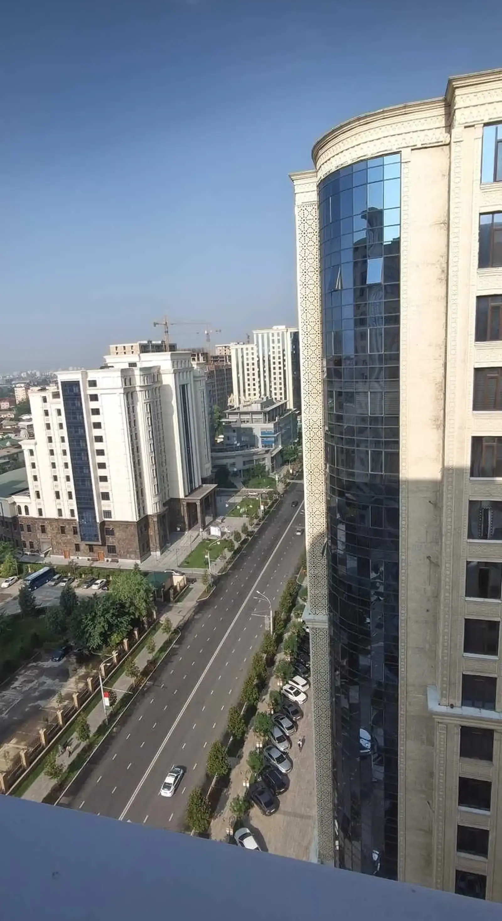 2-комн. квартира, 16 этаж, 70м², шохмансур