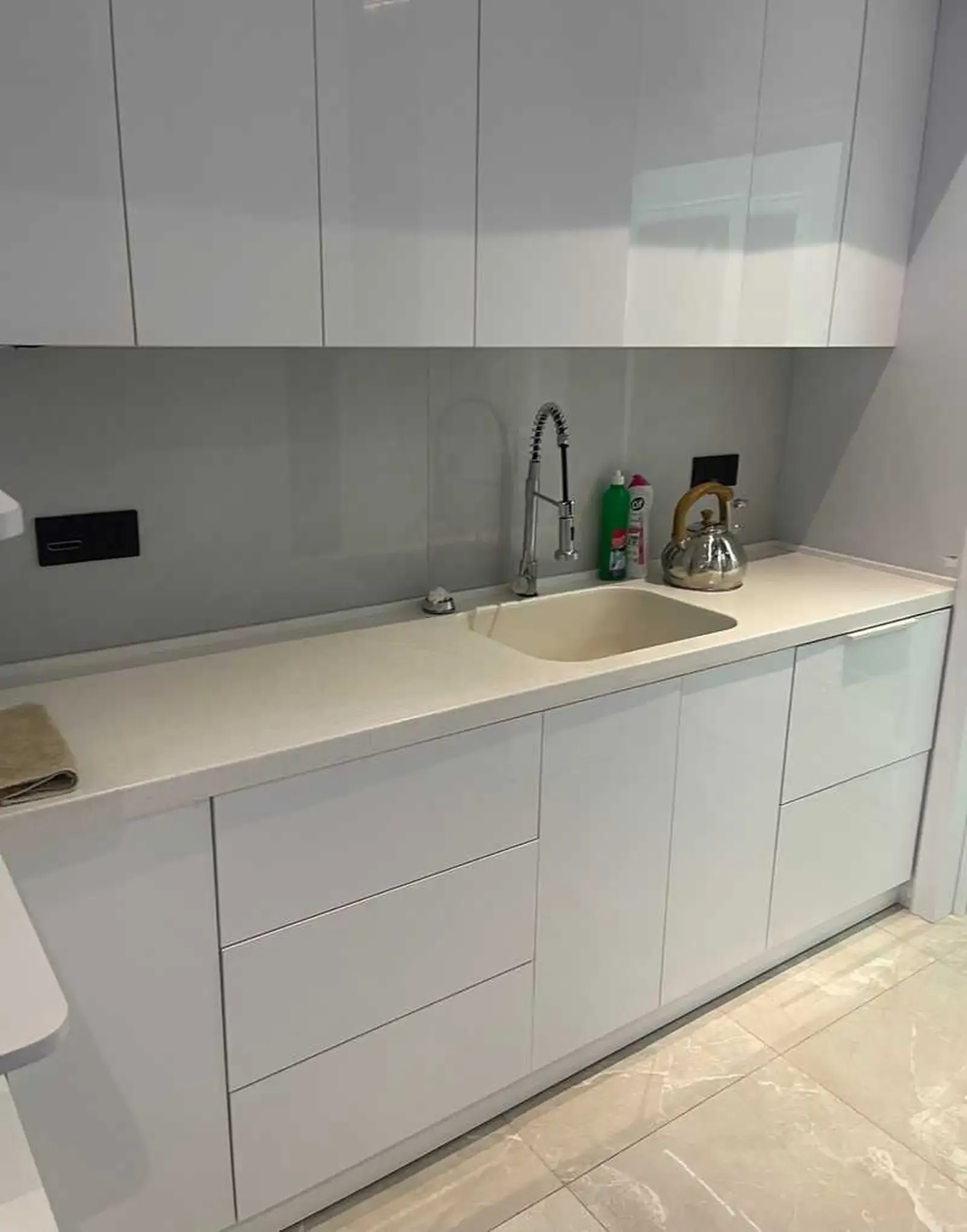 2-комн. квартира, 9 этаж, 66м², Танка