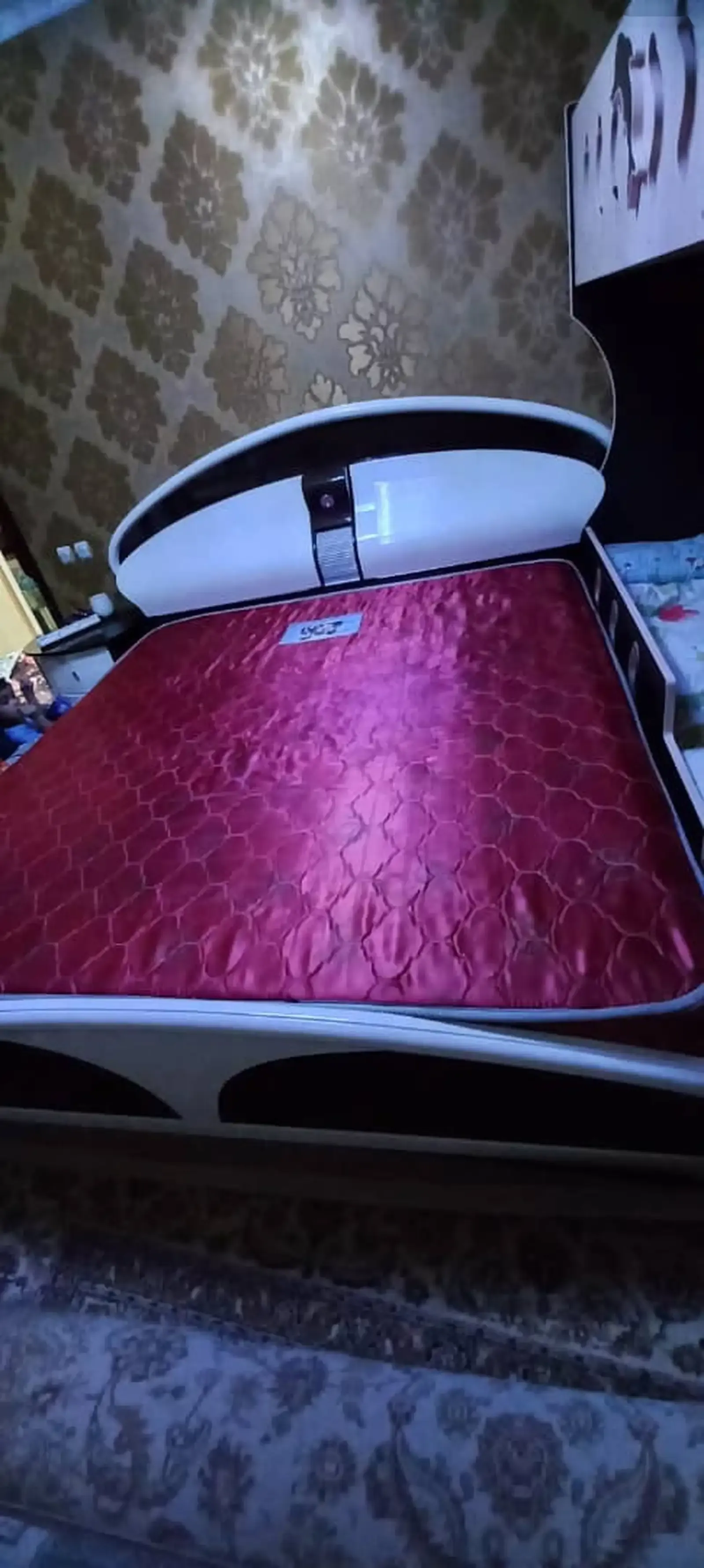 Спальный гарнитур