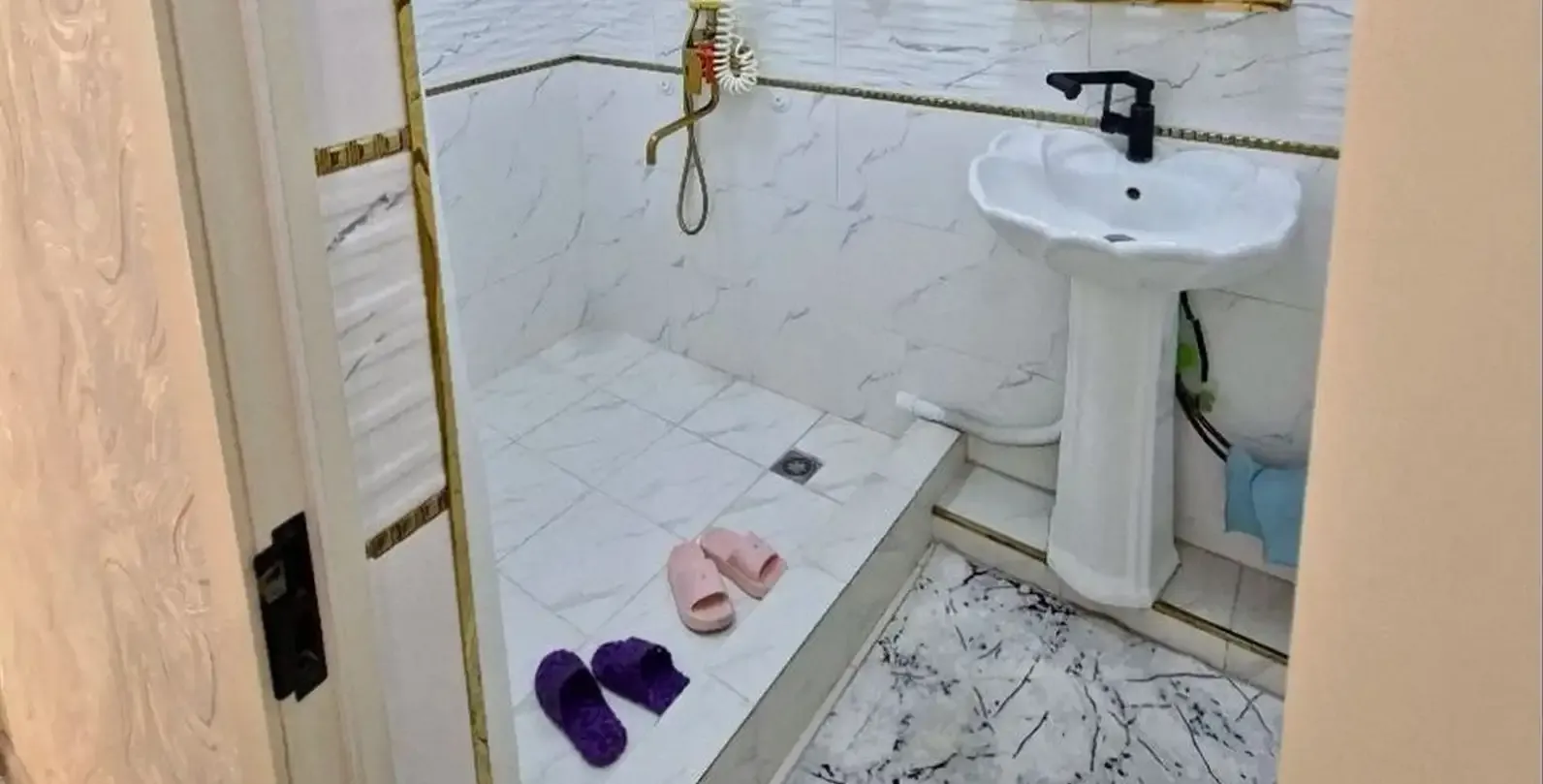 2-комн. квартира, 4 этаж, 70 м², Сино