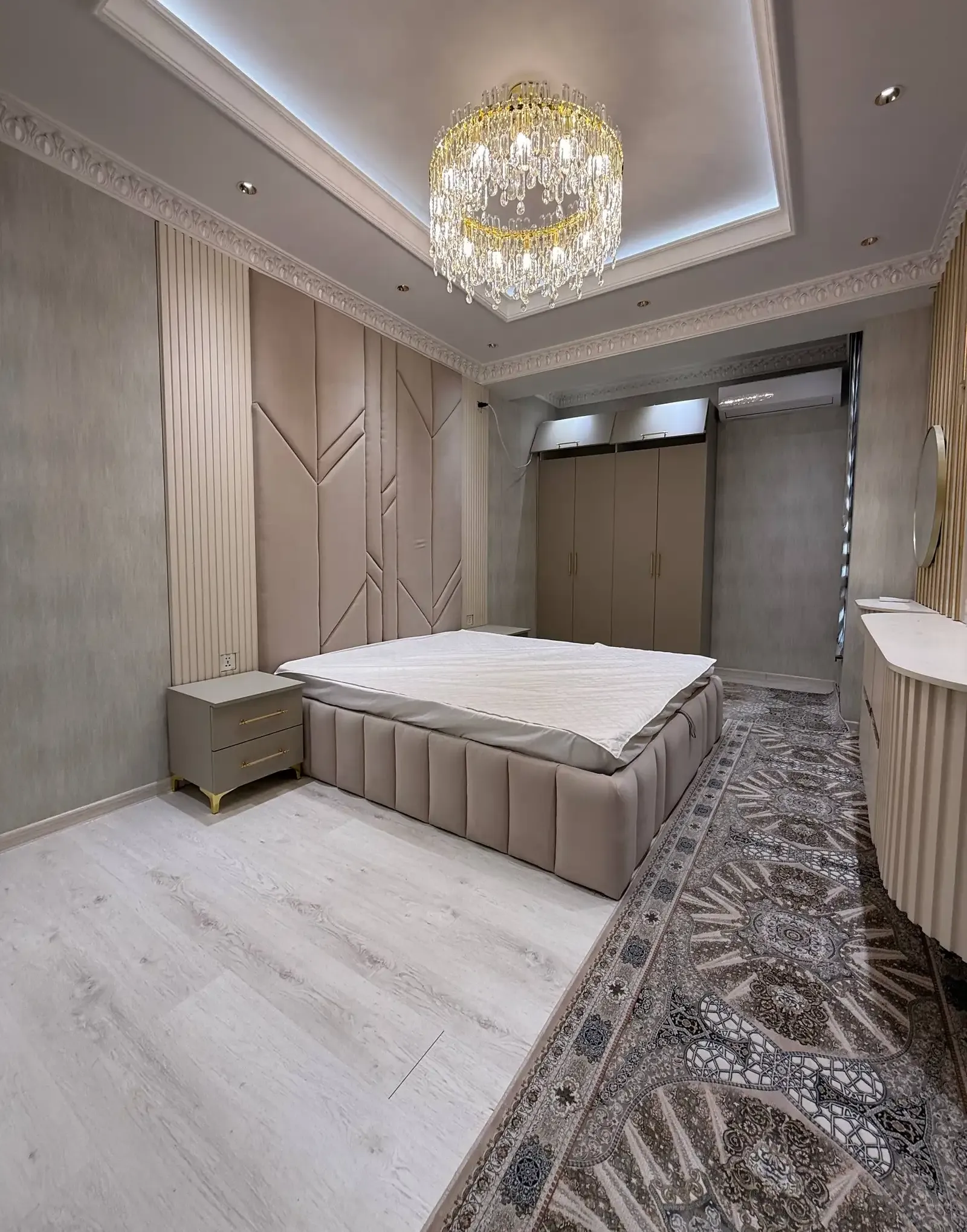 3-комн. квартира, 2 этаж, 134 м², Сино, 91мкр, поликлиникаи 10