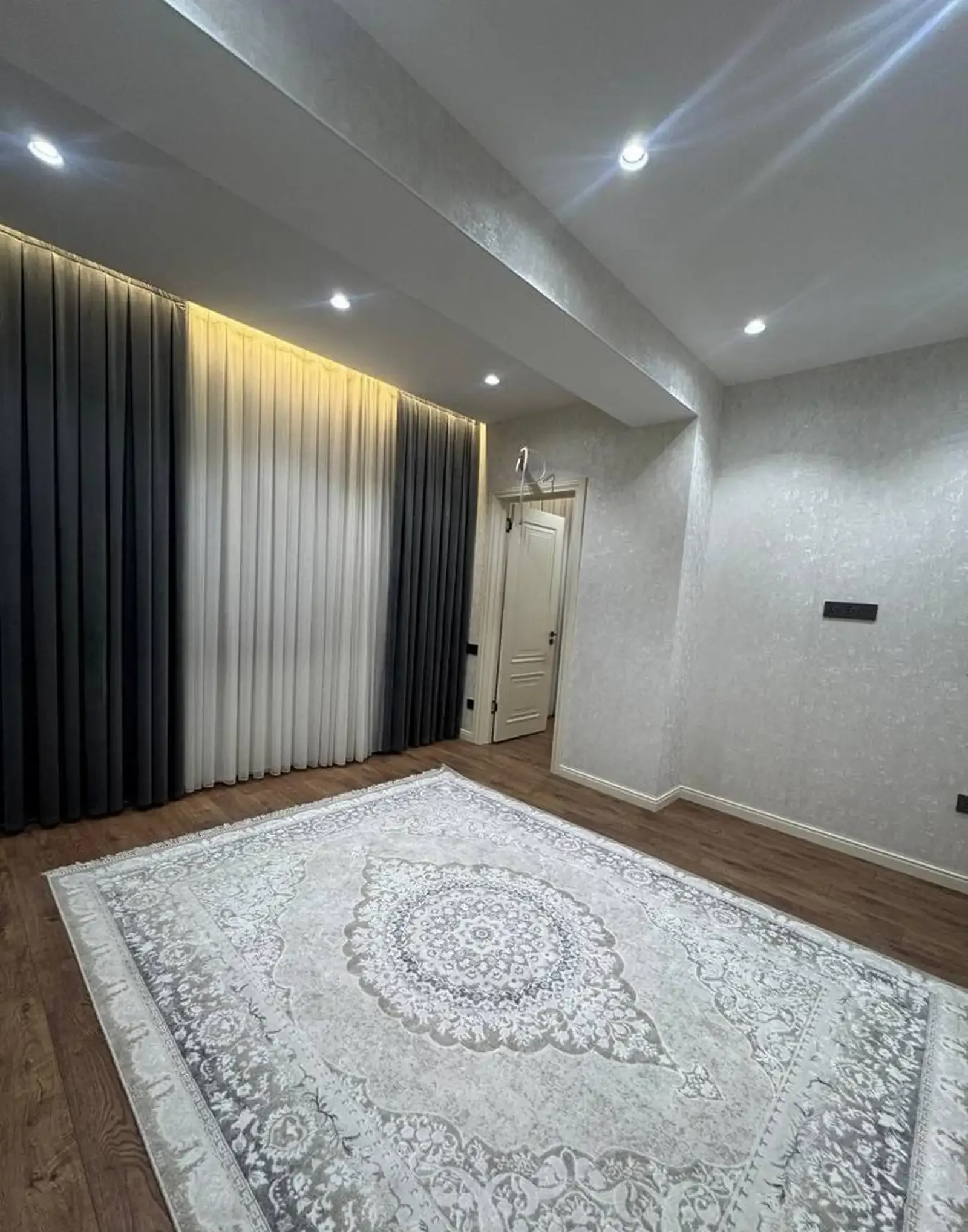 3-комн. квартира, 4 этаж, 93 м², шоҳмансур