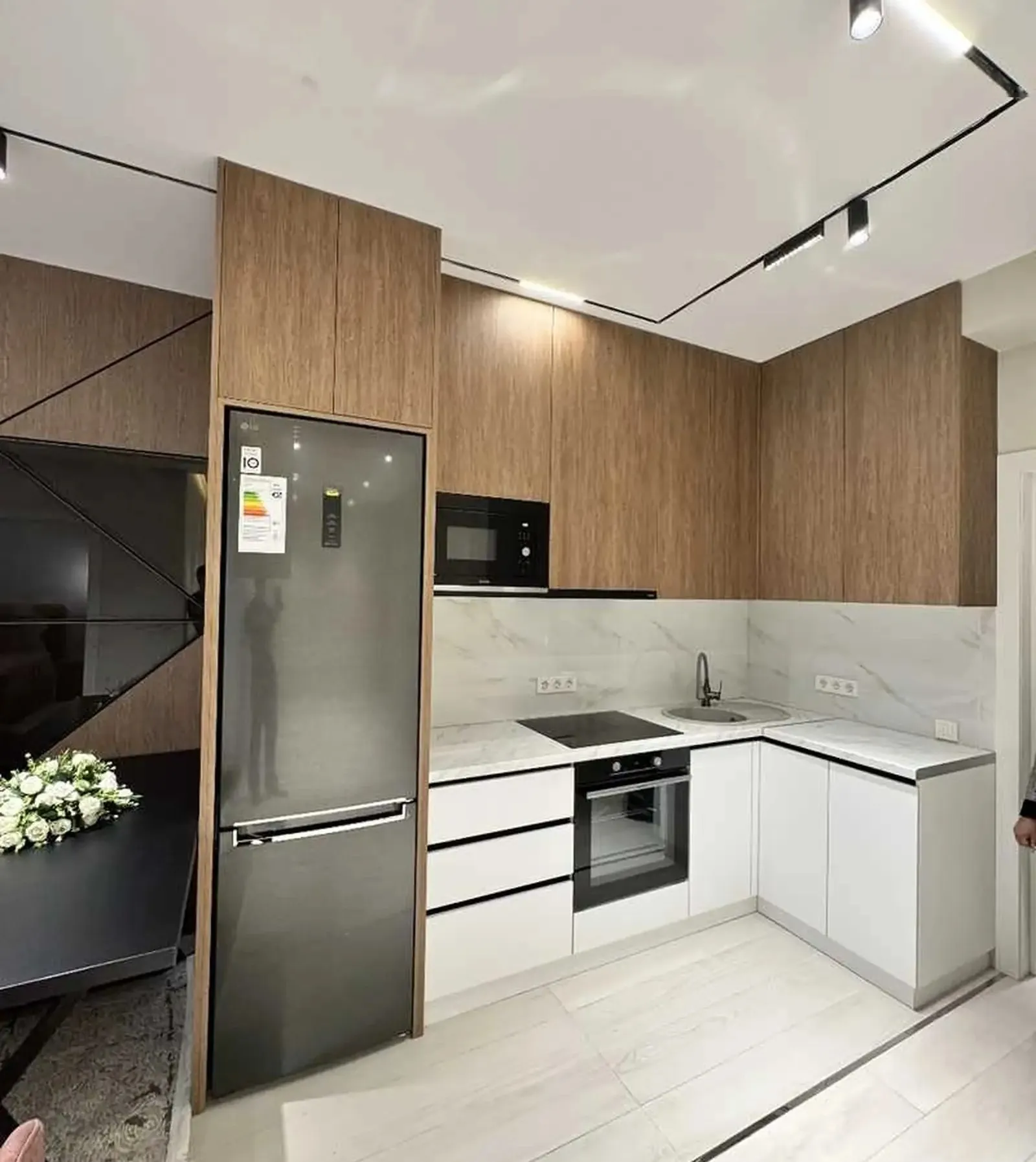 2-комн. квартира, 10 этаж, 63м², 2 роддом
