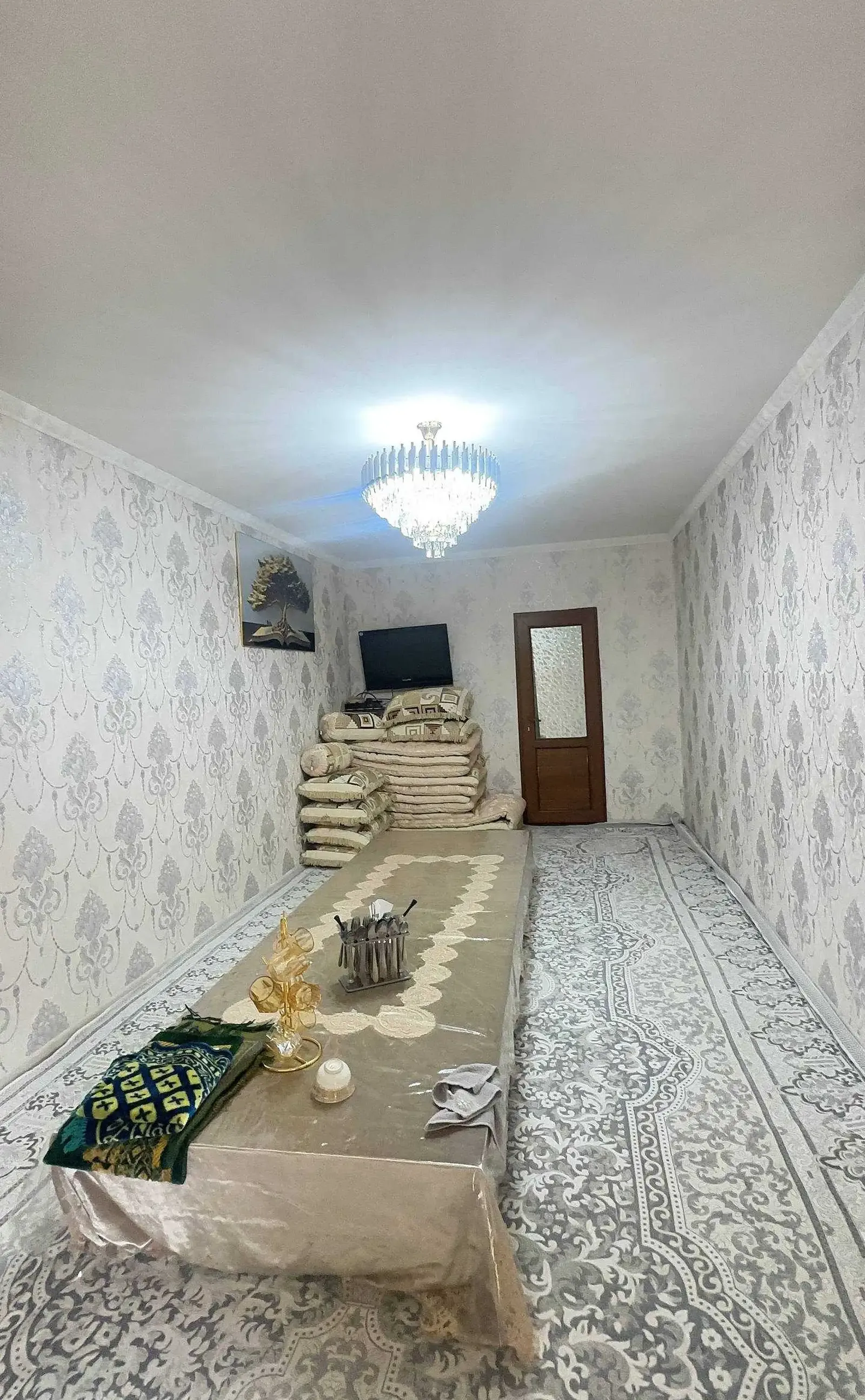 5-комн. квартира, 1 этаж, 180 м², Фирдавси