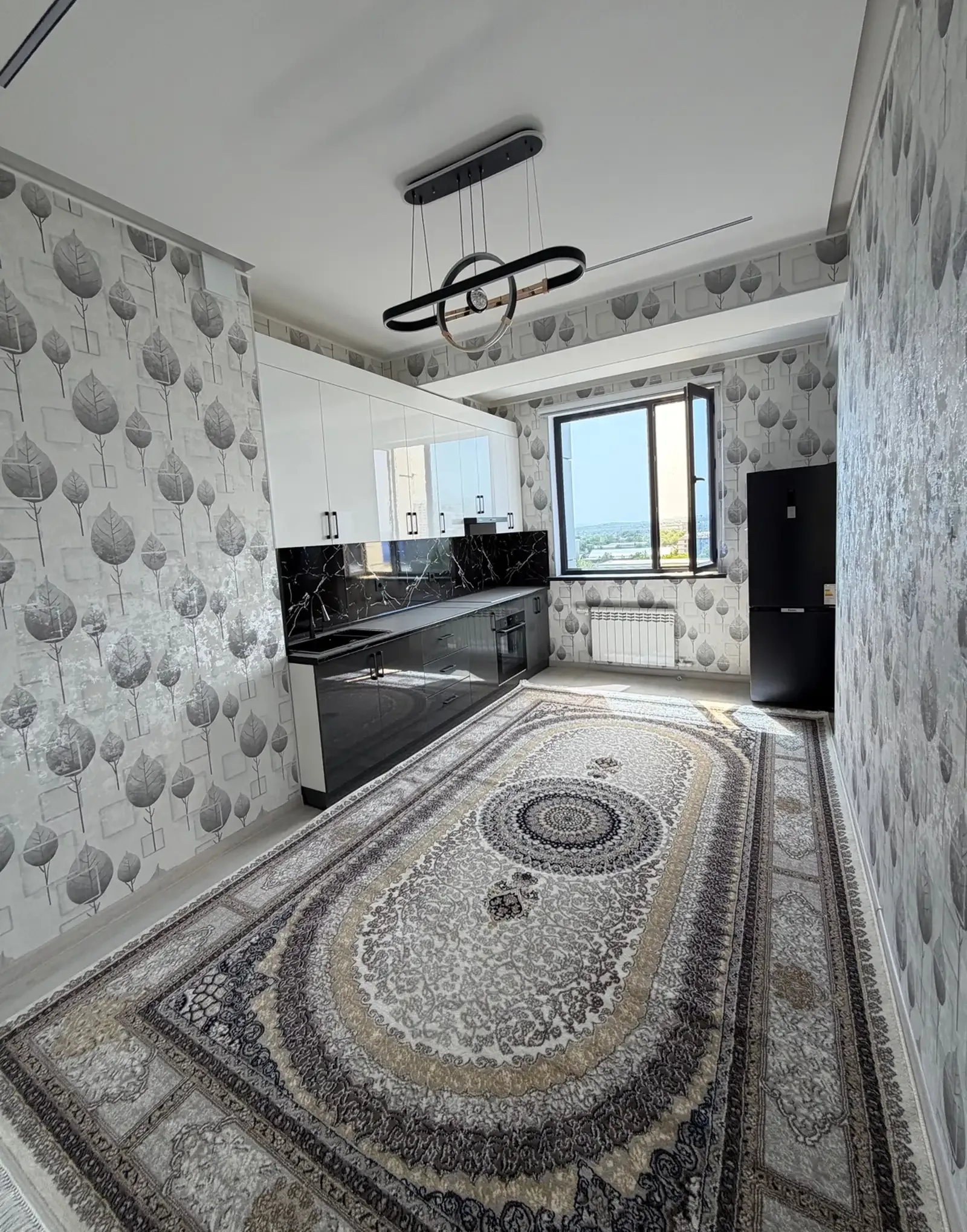 2-комн. квартира, 11 этаж, 80м², сино