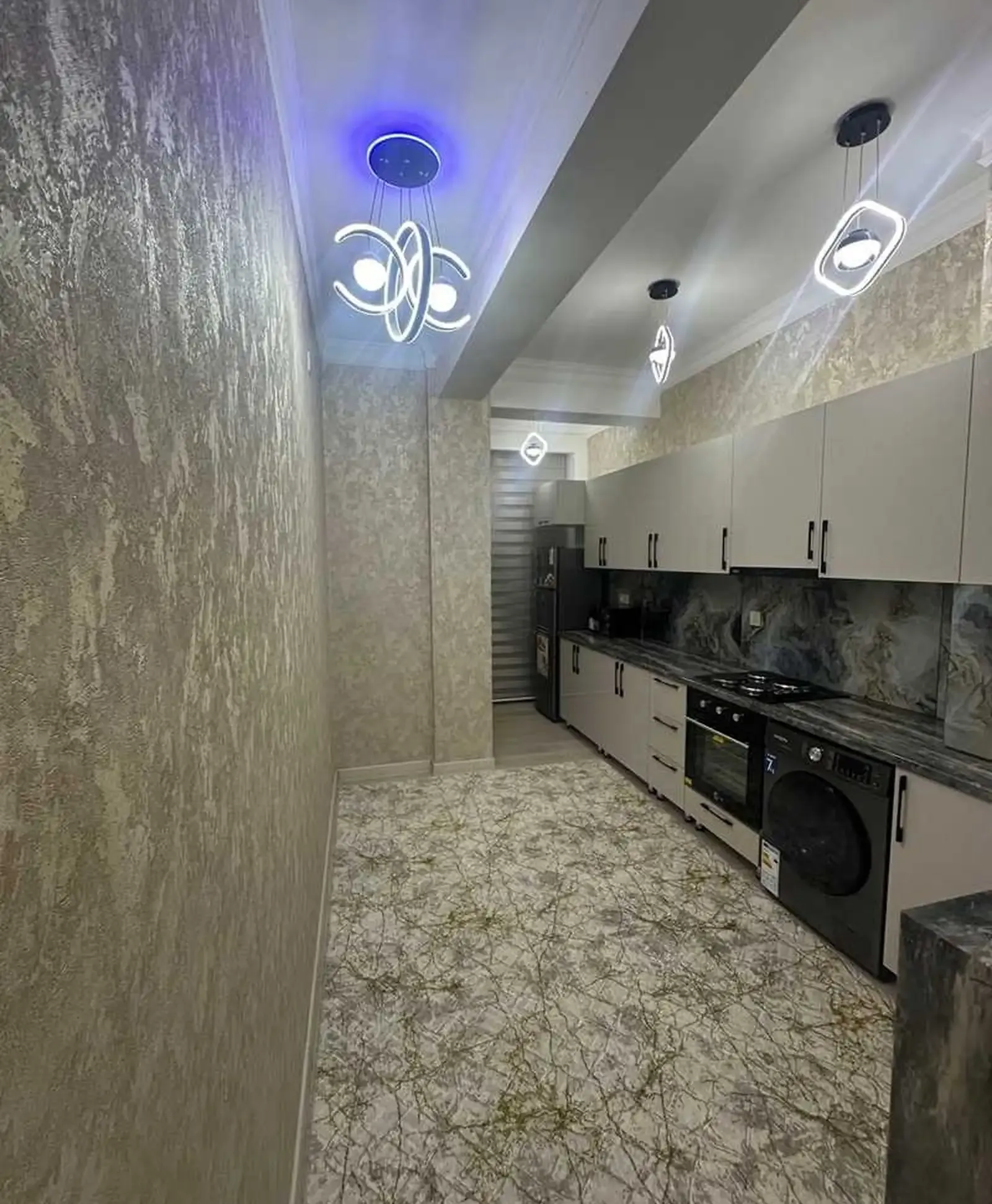 3-комн. квартира, 6 этаж, 102м², Ёқут 2000, Голубой экран