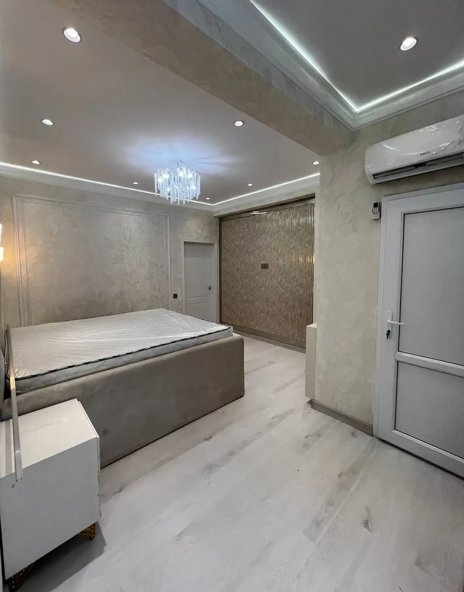 3-комн. квартира, 1 этаж, 82 м²,  33мкр