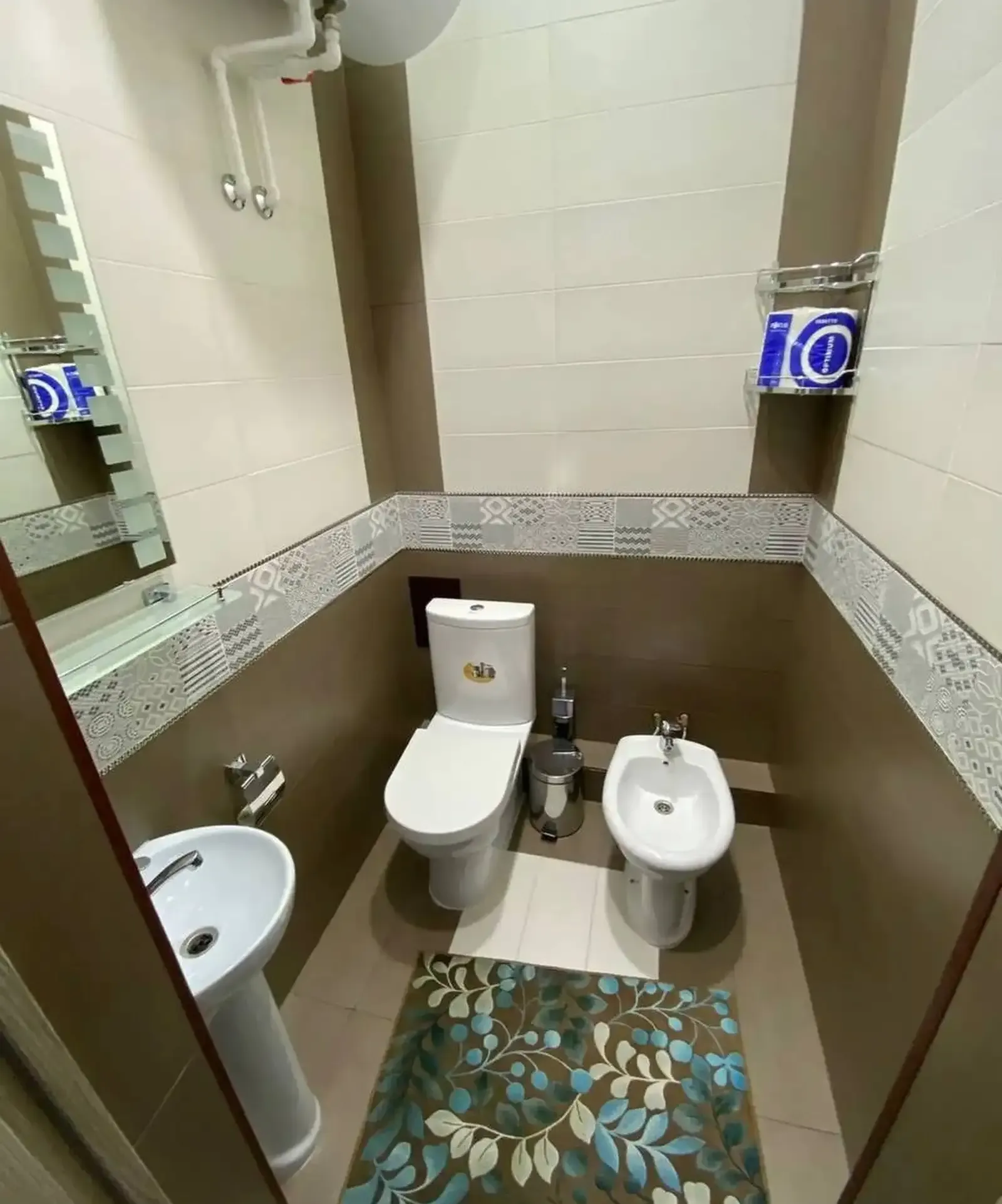 2-комн. квартира, 10 этаж, 100 м², Голубой экран