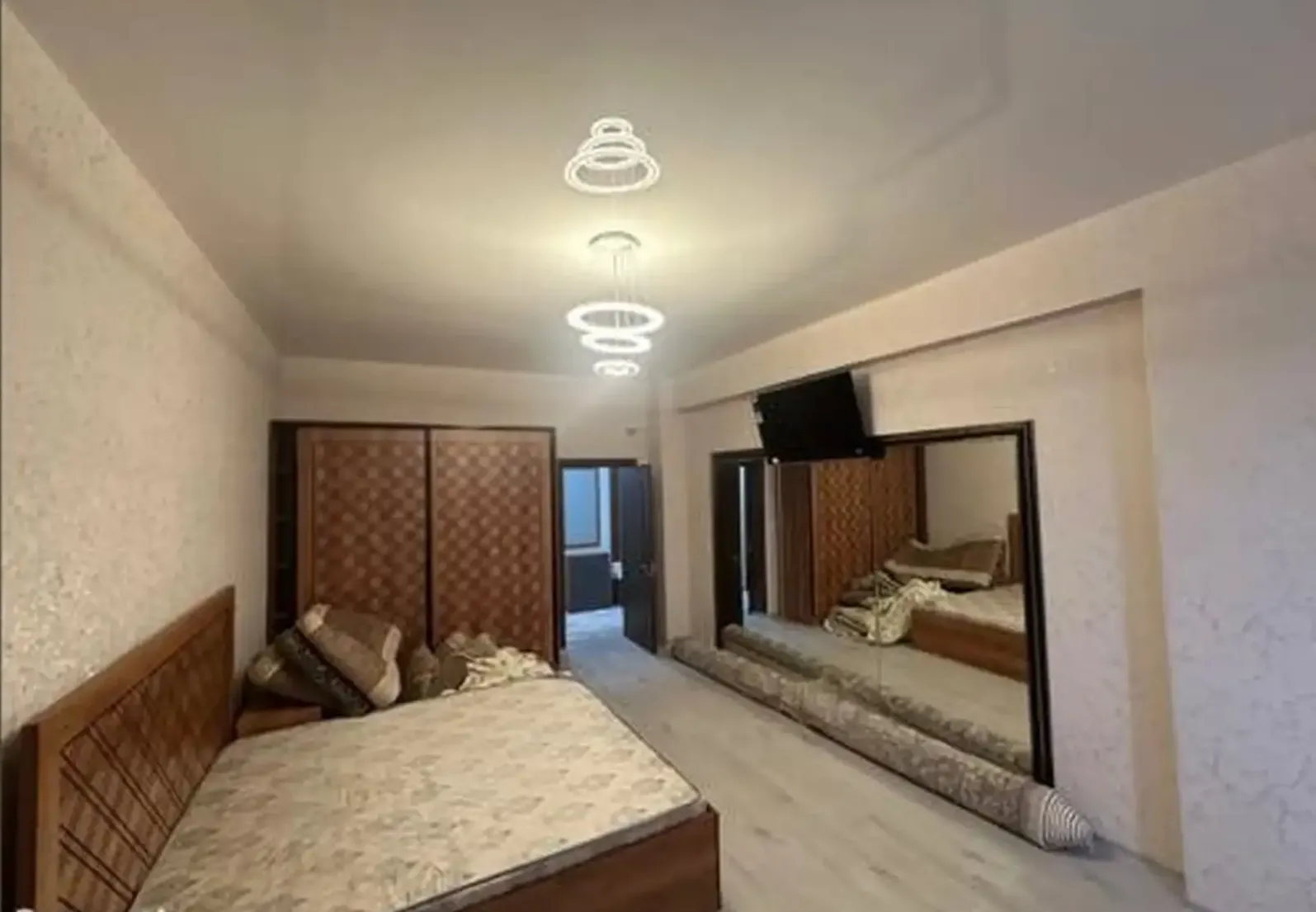 3-комн. квартира, 7 этаж, 234м², Сино