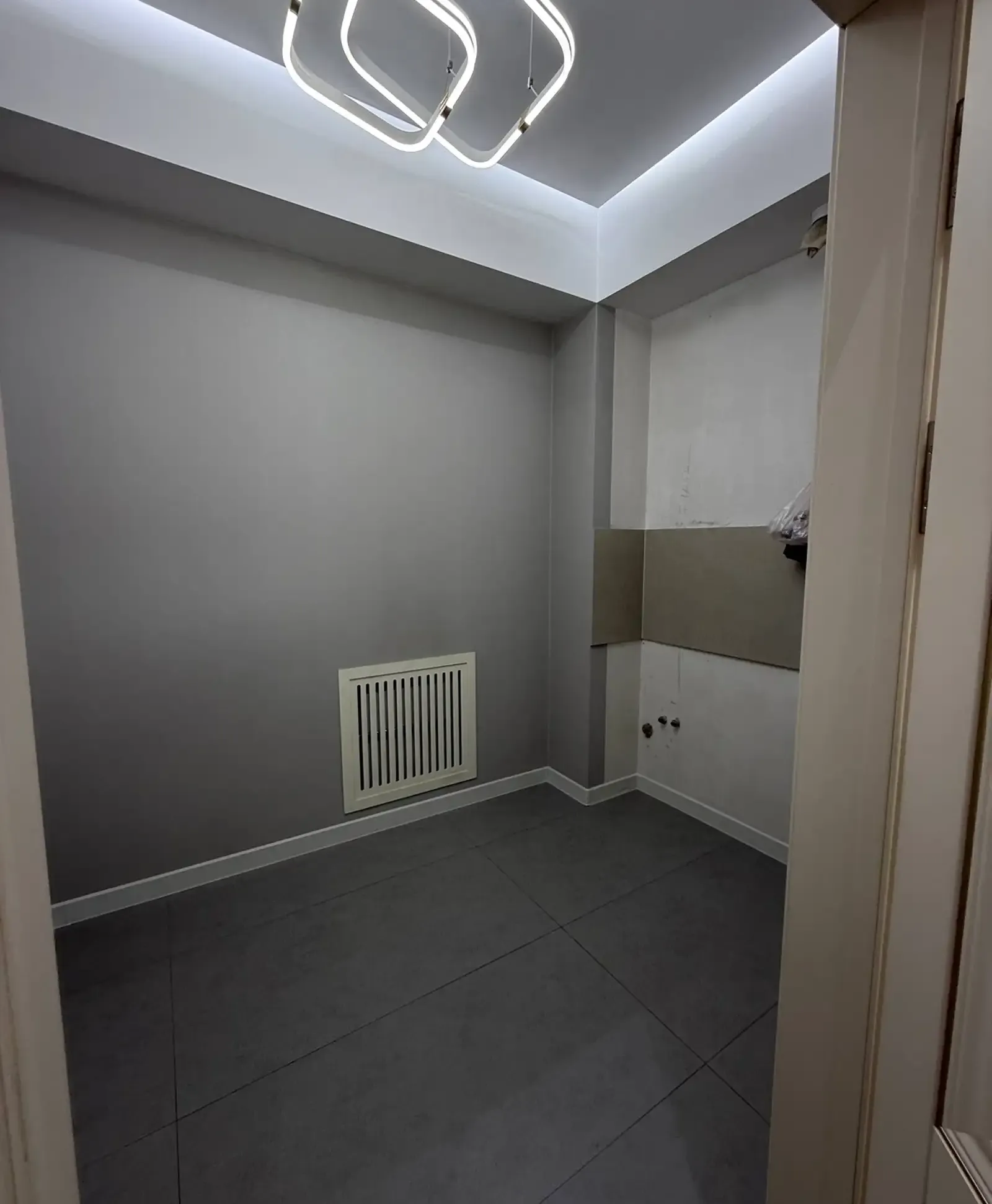 2-комн. квартира, 3 этаж, 56 м², Шохмансур, Бустон