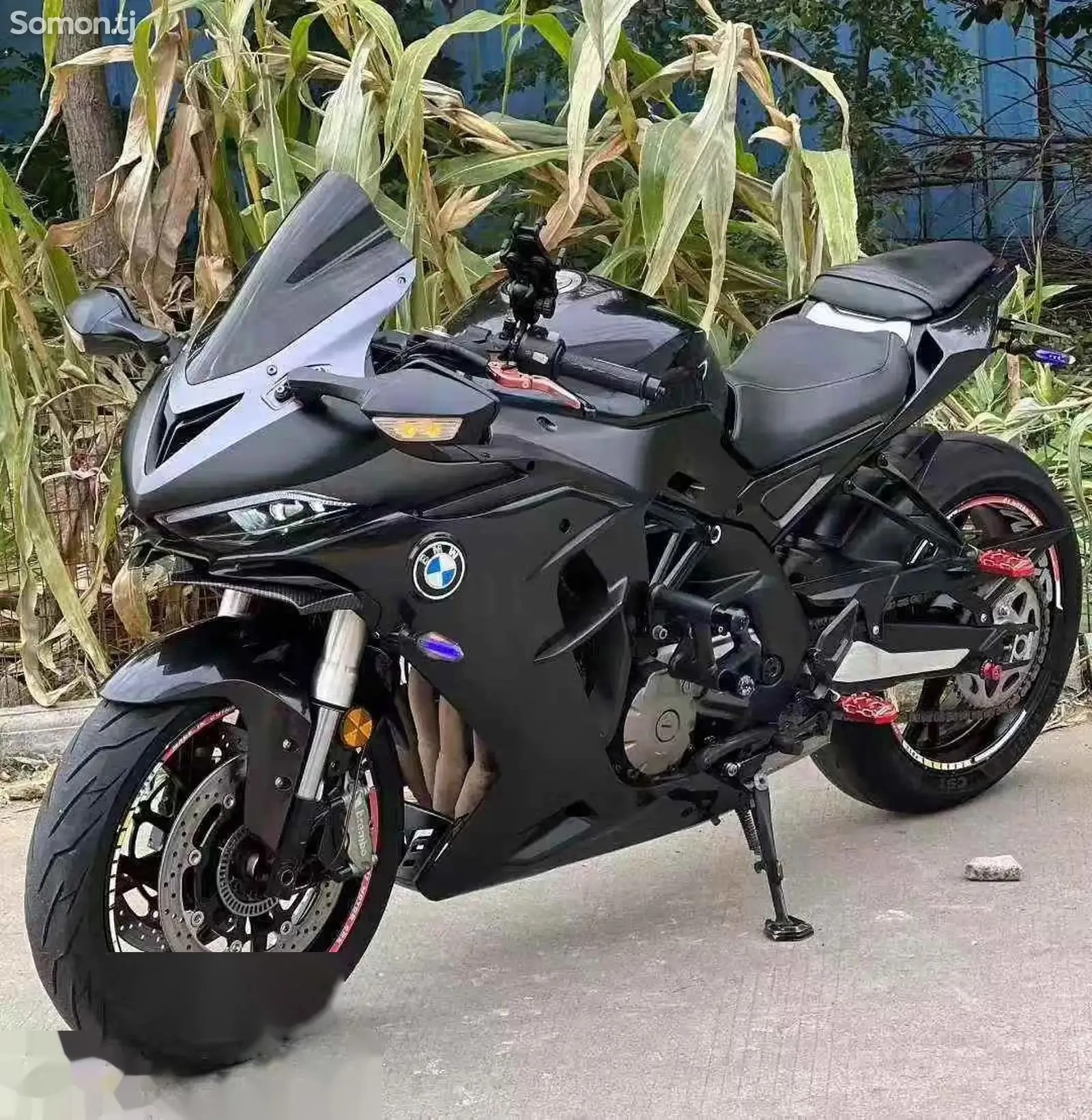 Мотоцикл BMW