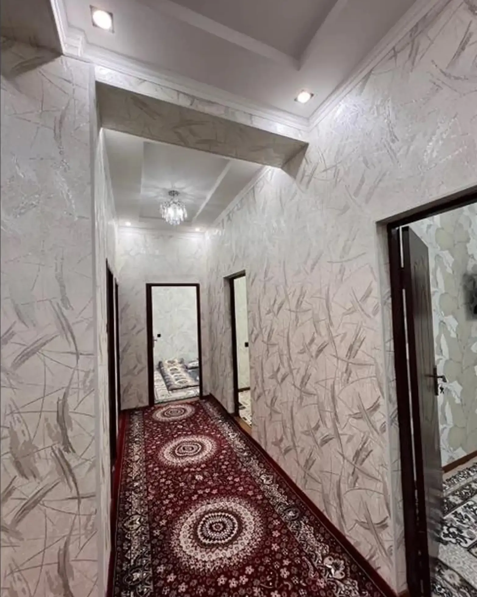 3-комн. квартира, 2 этаж, 98м², И Сомони