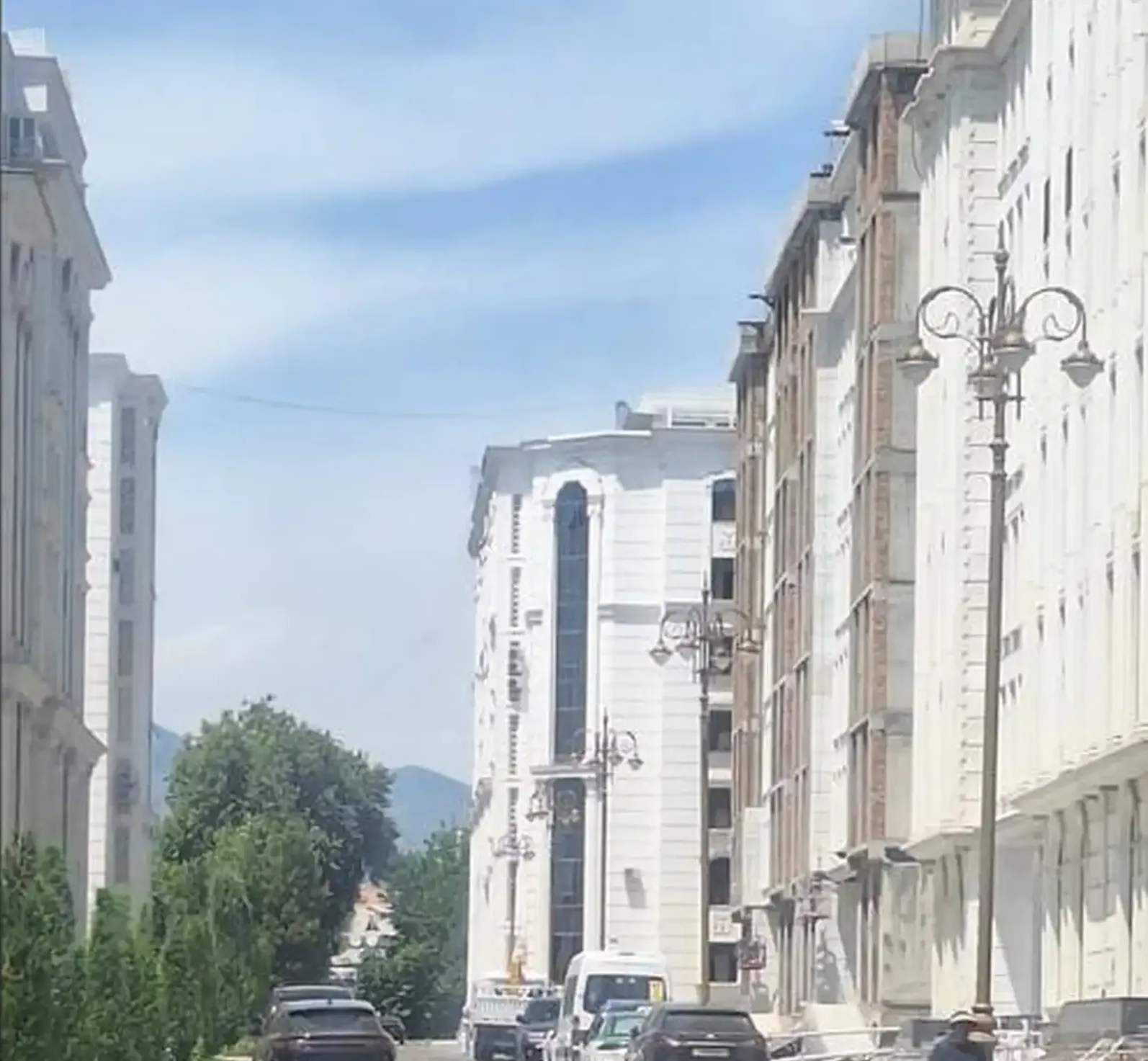 3-комн. квартира, Цокольный этаж, 98м², Сомони