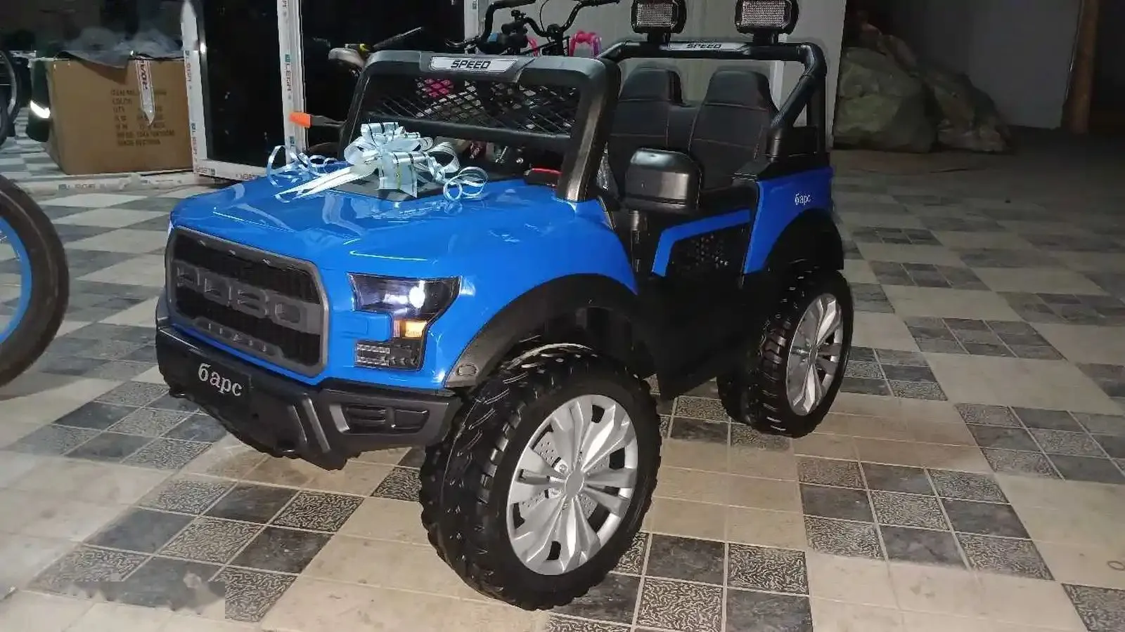 Детский электромобиль