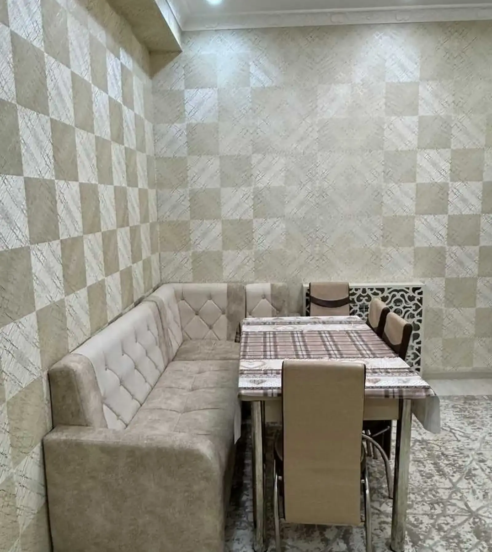 3-комн. квартира, 8 этаж, 140м², дом печать