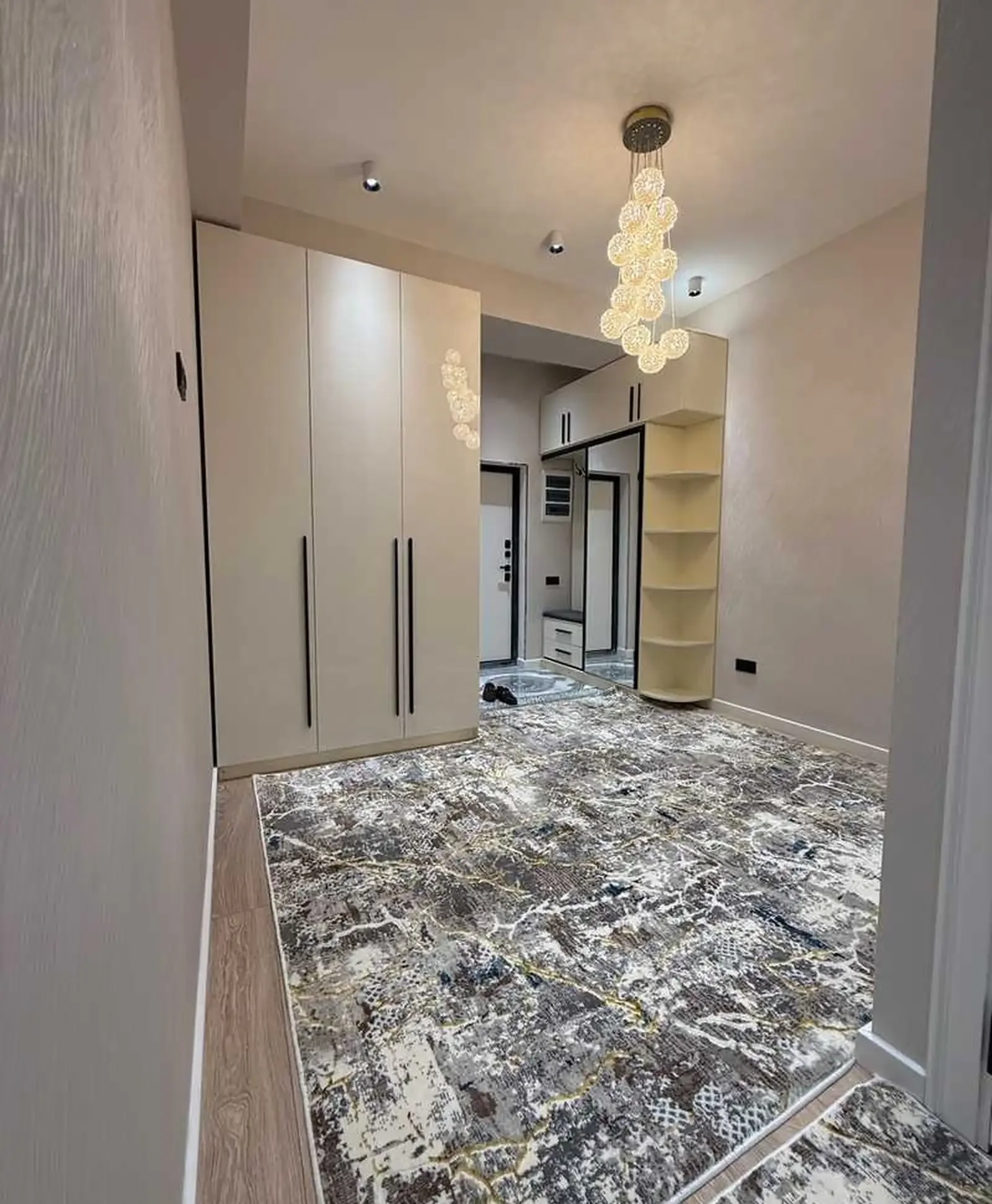 2-комн. квартира, 15 этаж, 84м², Сино 82 мкр