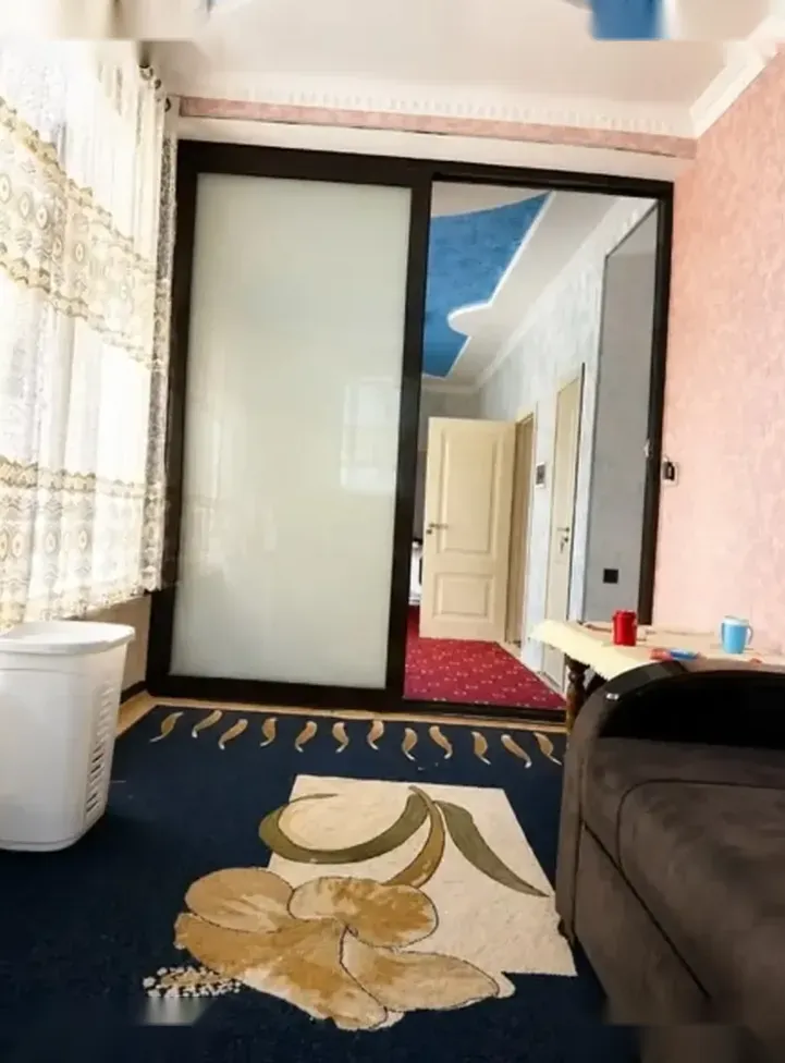 3-этажный, 8 комнатный дом, 350 м², Сино