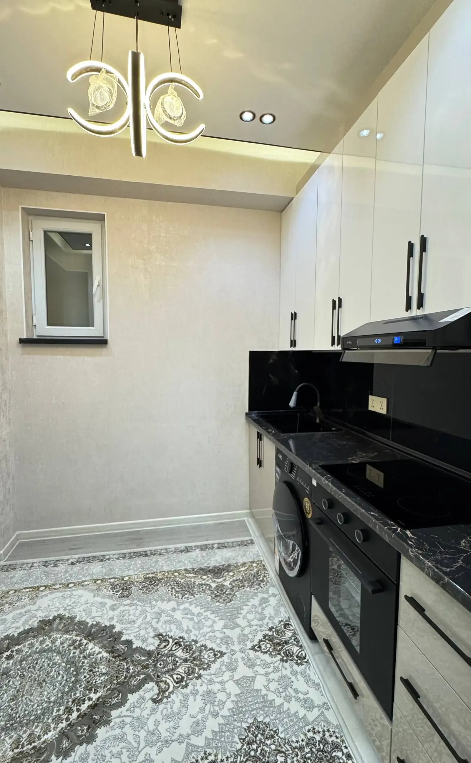 3-комн. квартира, 9 этаж, 83 м², Шохмансур Чордома