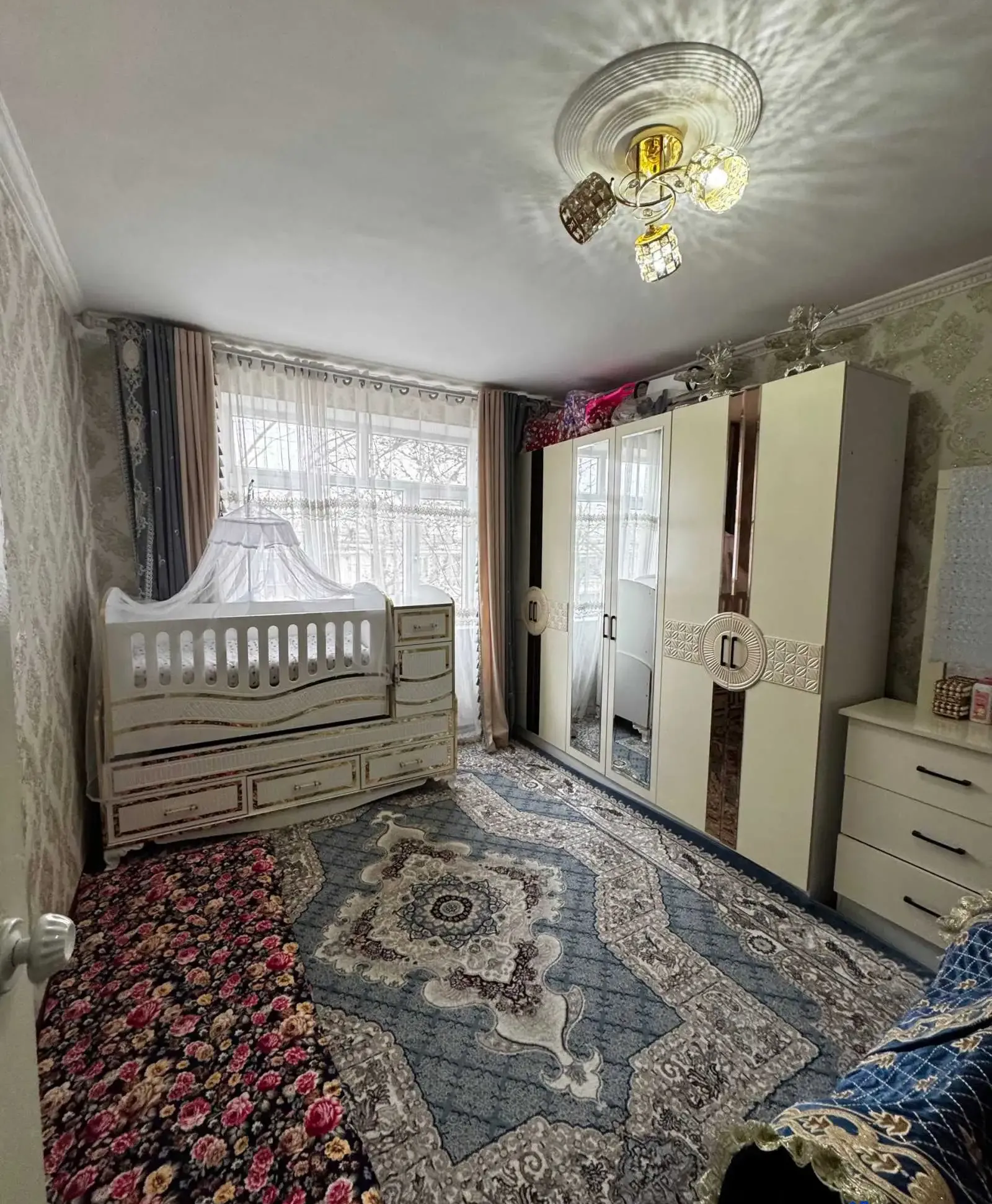 3-комн. квартира, 4 этаж, 57 м², Сино