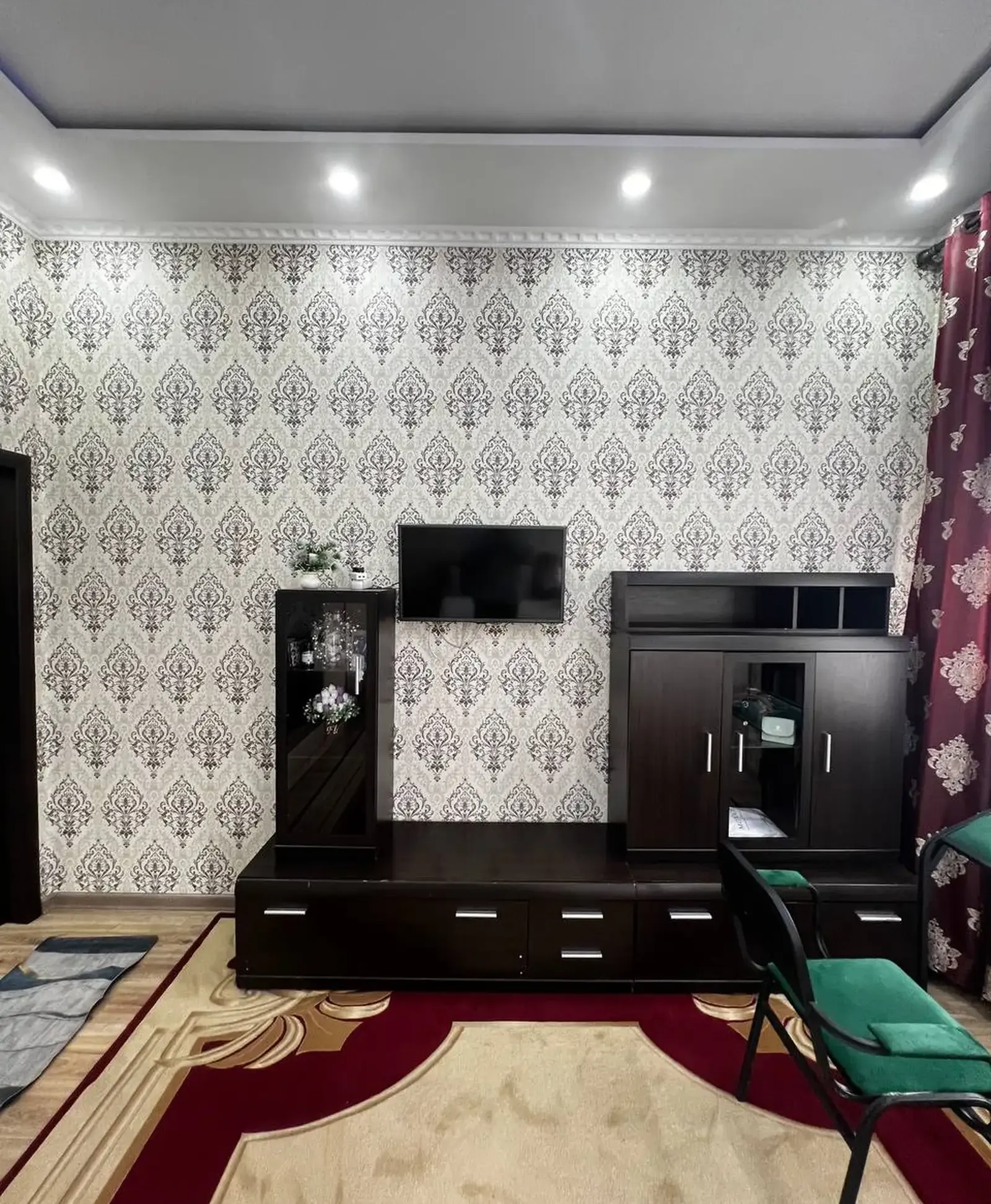 3-к квартира, 2 этаж, 111 м², Фирдавси