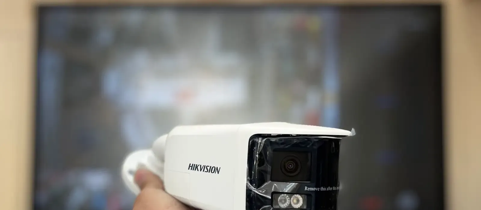 Камера видеонаблюдения Hikvision DS-2CD1T63G2P-LIUF SL панорамная IP-камера 6 МП 180 с сиреной
