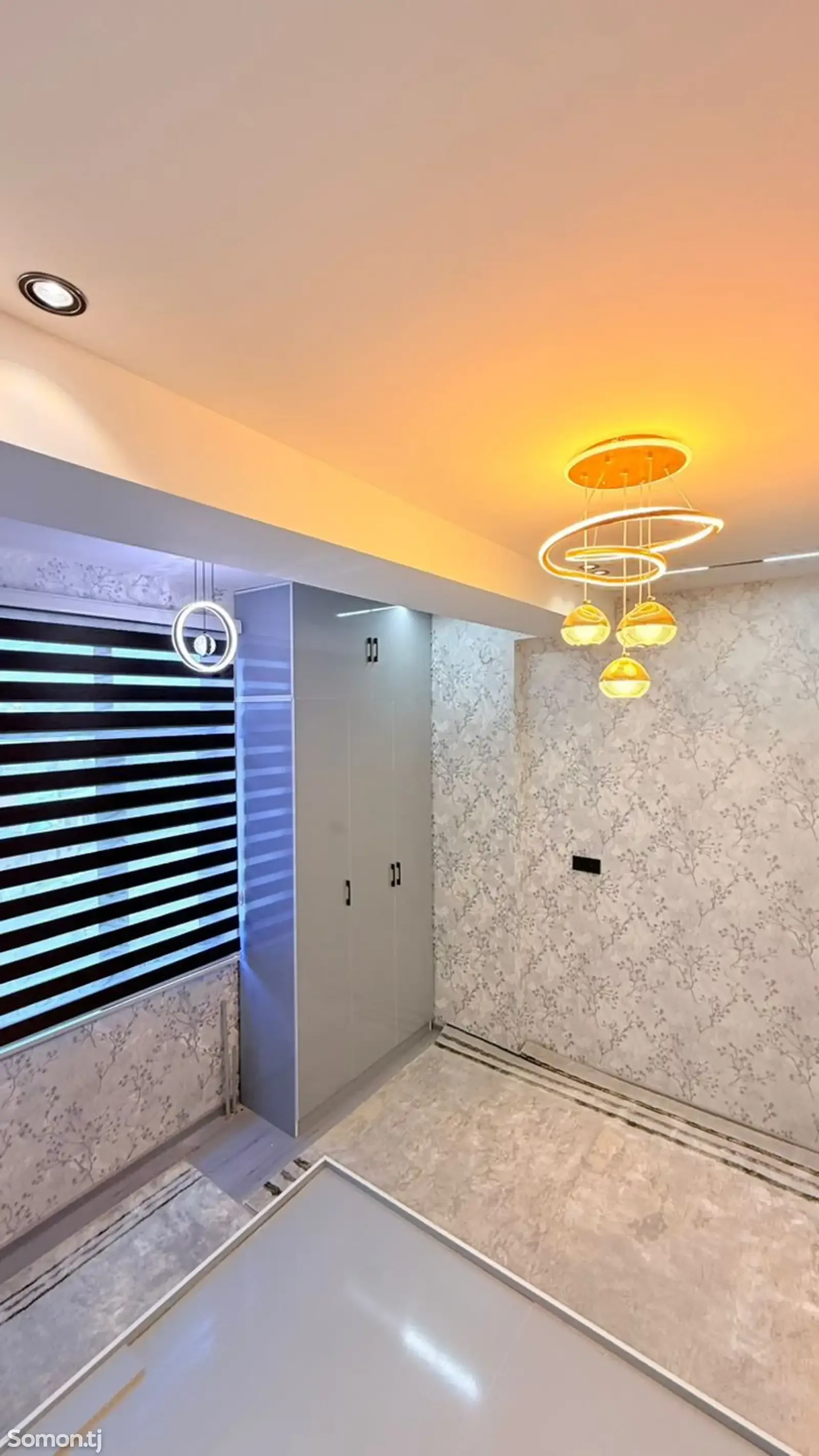 3-комн. квартира, 9 этаж, 60 м², район Спартак (напротив школы №6)