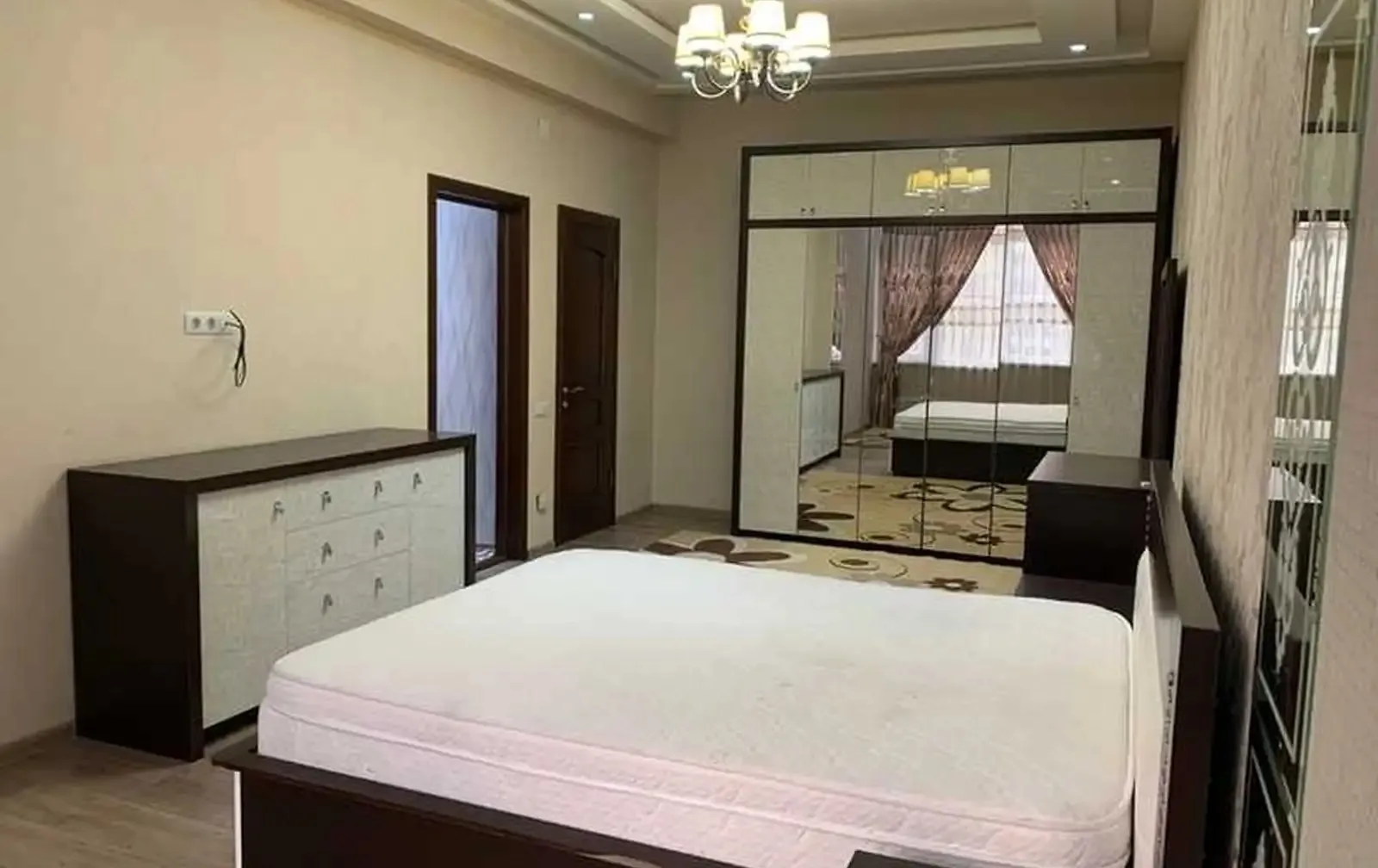 2-комн. квартира, 8 этаж, 110м², И.Сомони