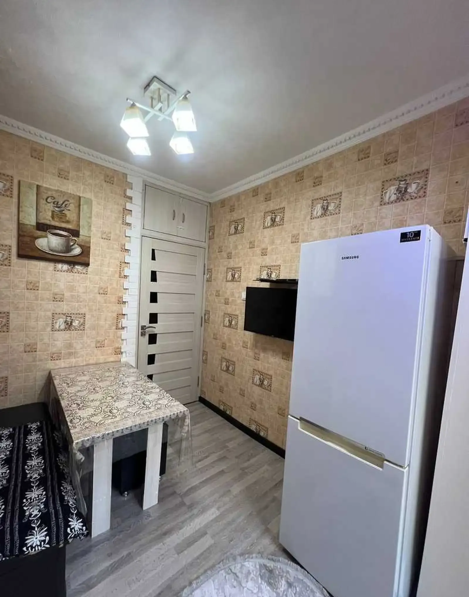 2-комн. квартира, 4 этаж, 61м², 92 мкр