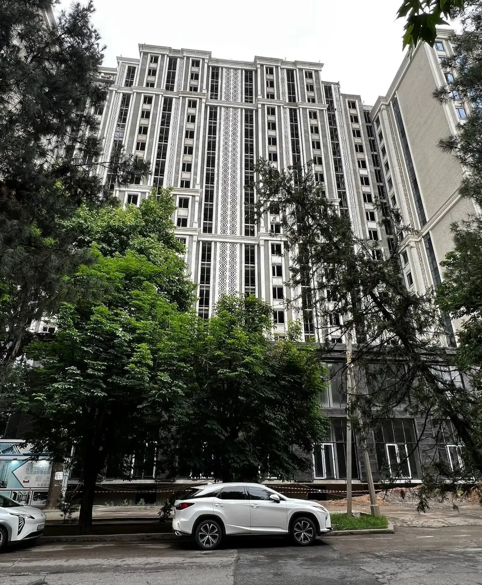 2-комн. квартира, 6 этаж, 78 м², Шохмансур Танка на против детской стоматологии