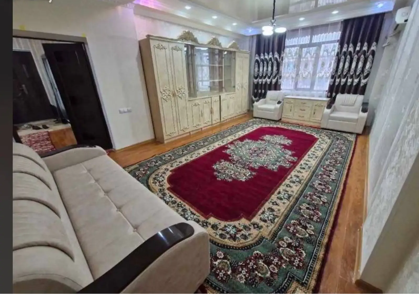 4-комн. квартира, 4 этаж, 140м², Сино