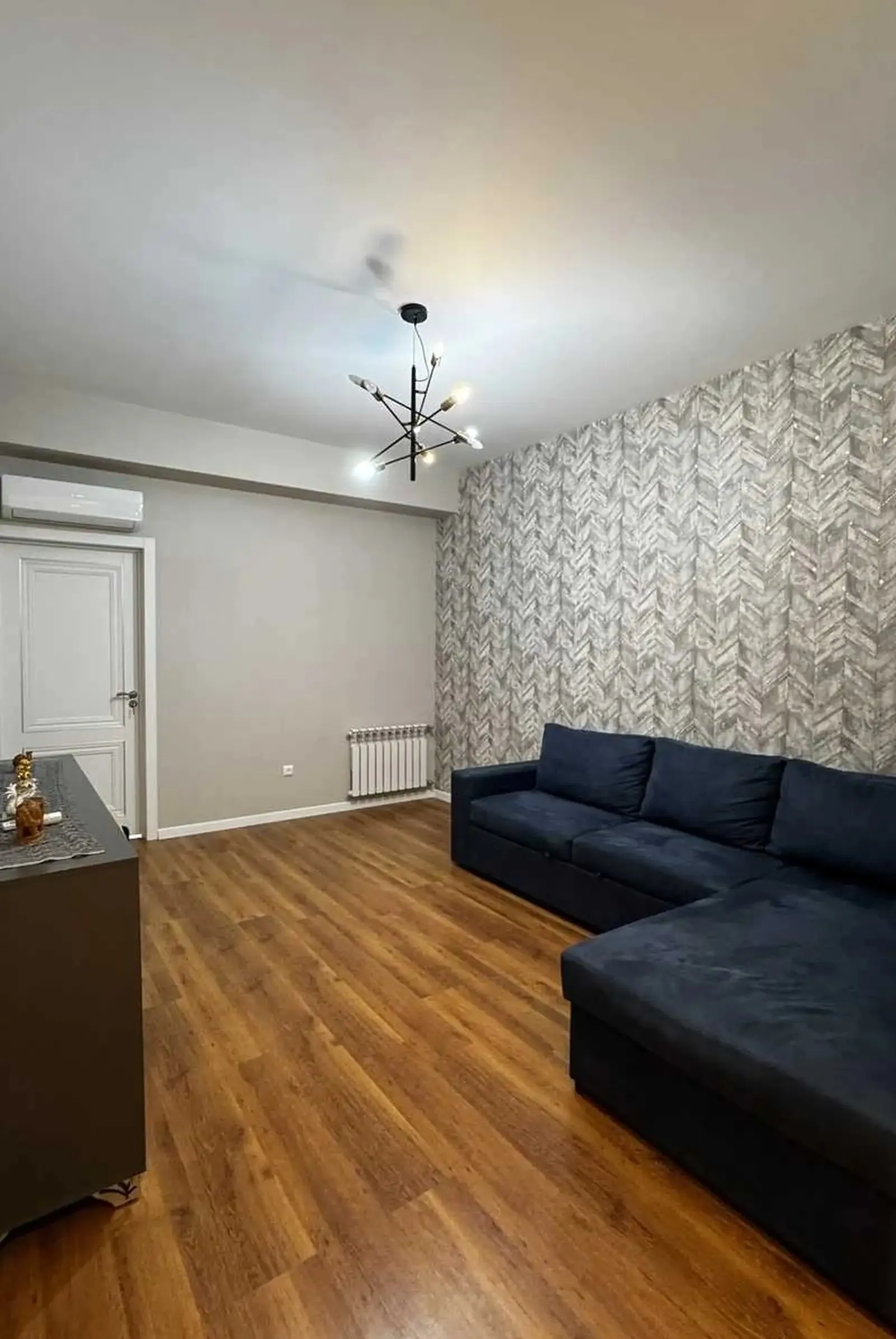 2-комн. квартира, 16 этаж, 50м², Шохмансур