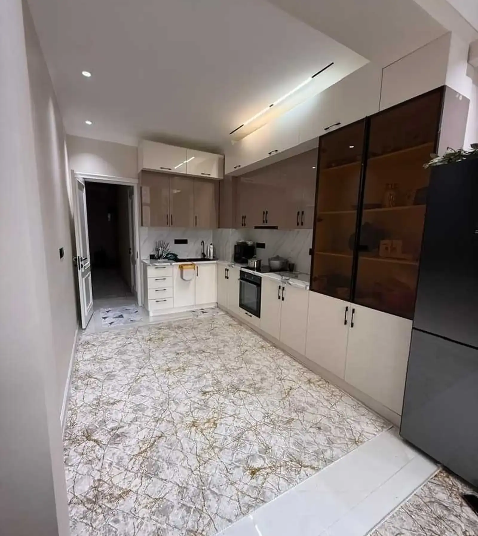2-комн. квартира, 3 этаж, 80м², Алишер навои