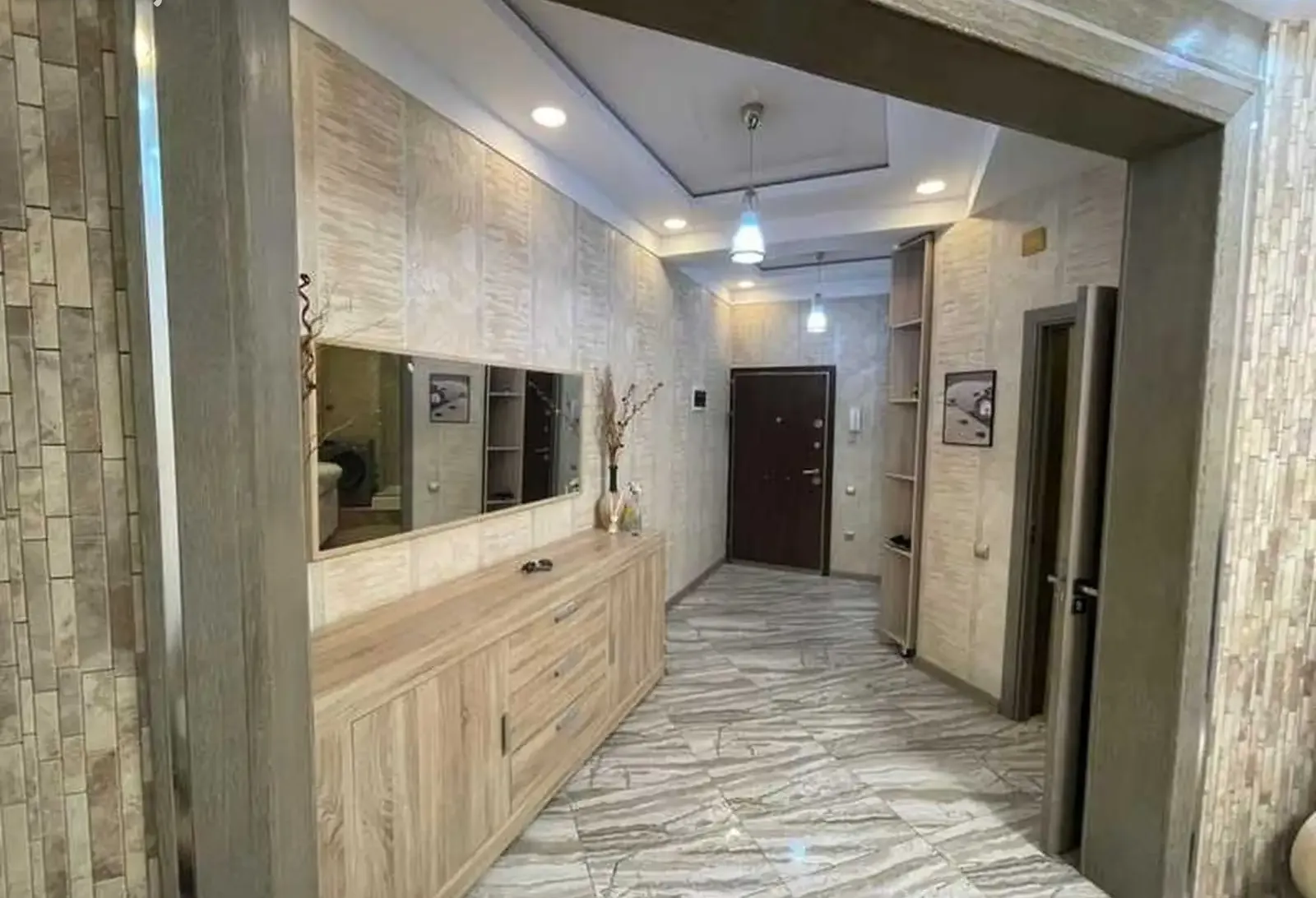 2-комн. квартира, 3 этаж, 70м², Садбарг пушти доми Вайкики