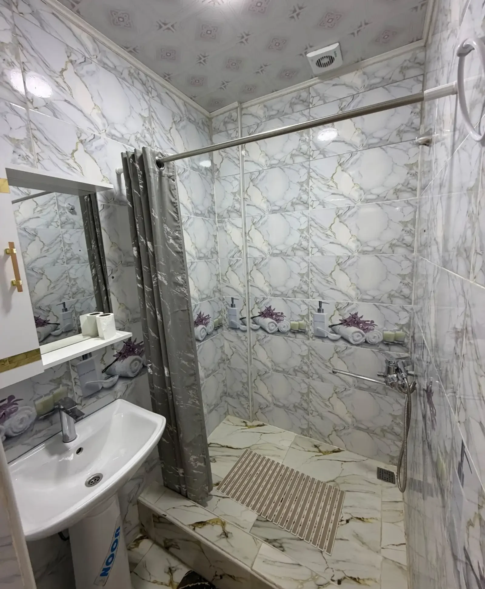 2-комн. квартира, 3 этаж, 72м², Шохмансур доми релакс