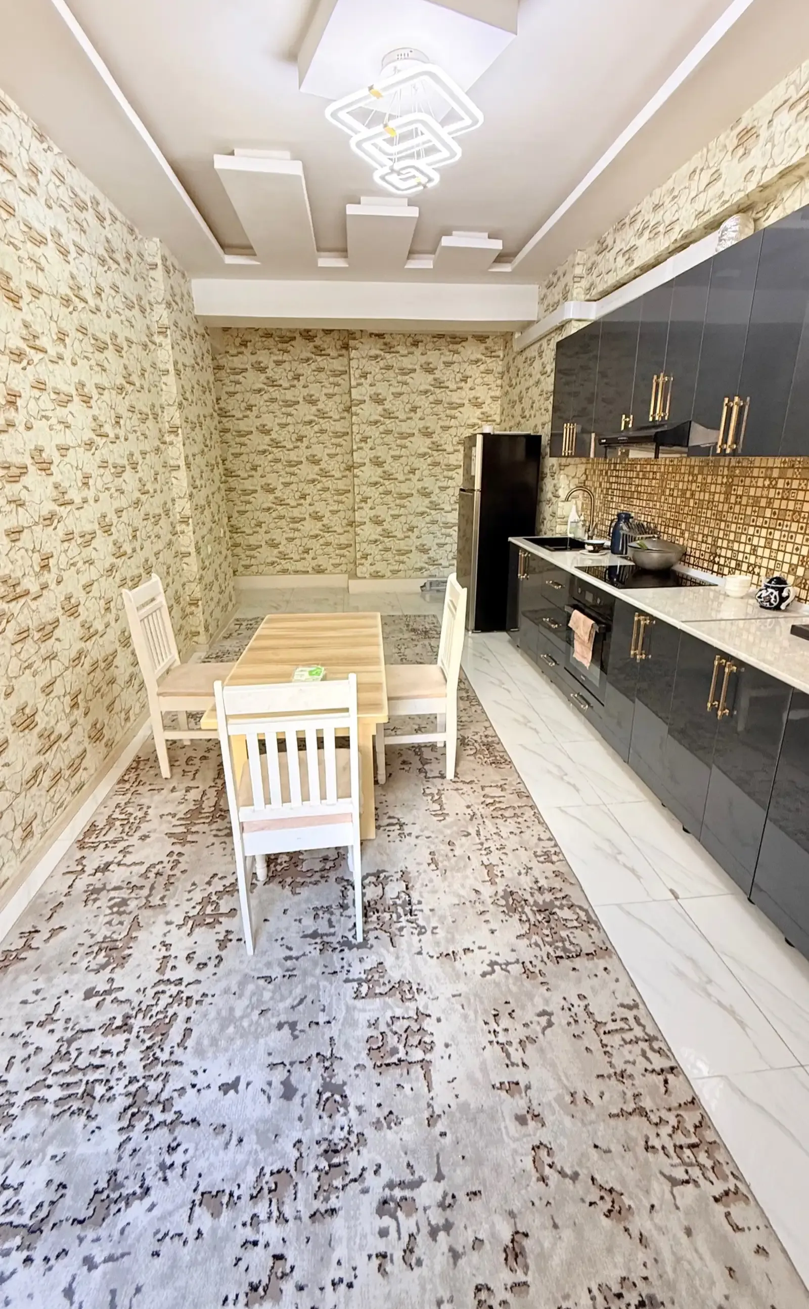 2-комн. квартира, 6 этаж, 96 м², Айни, Гостиница Хилтон