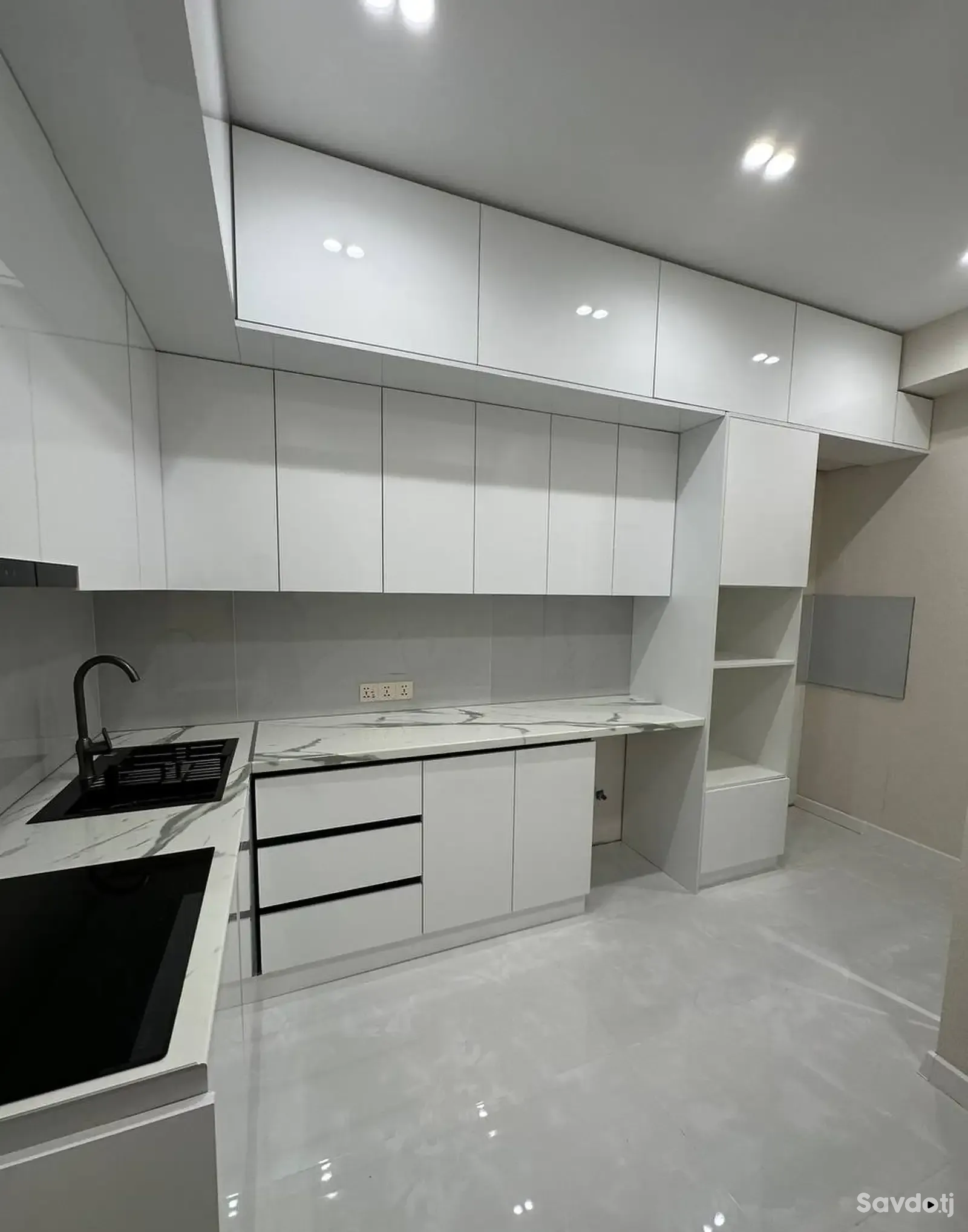 3-комн. квартира, 8 этаж, 84 м², Шохмансур Ул Айни на против Пайкар