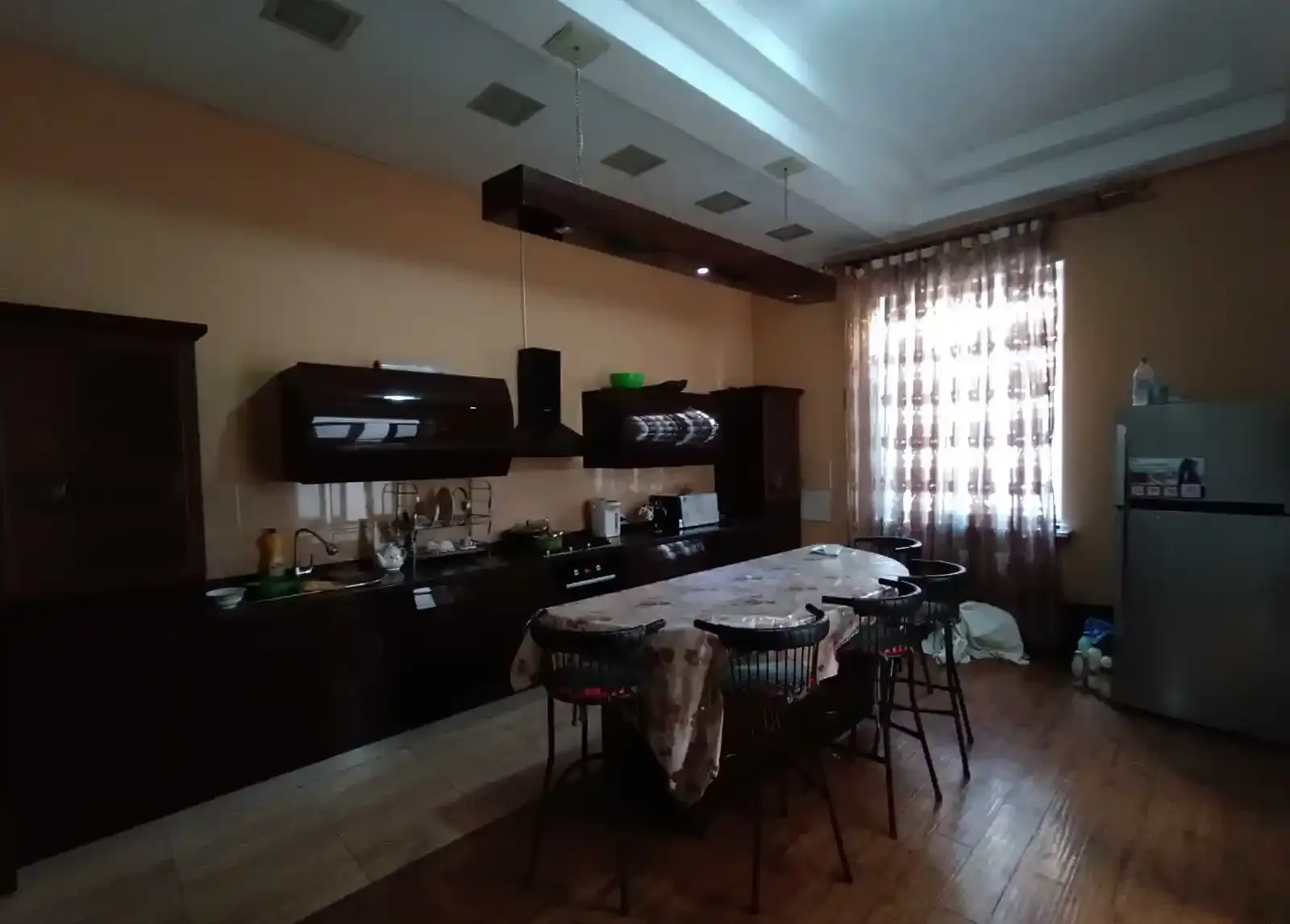 3-этажный, 8 комнатный дом, 826 м², Сино