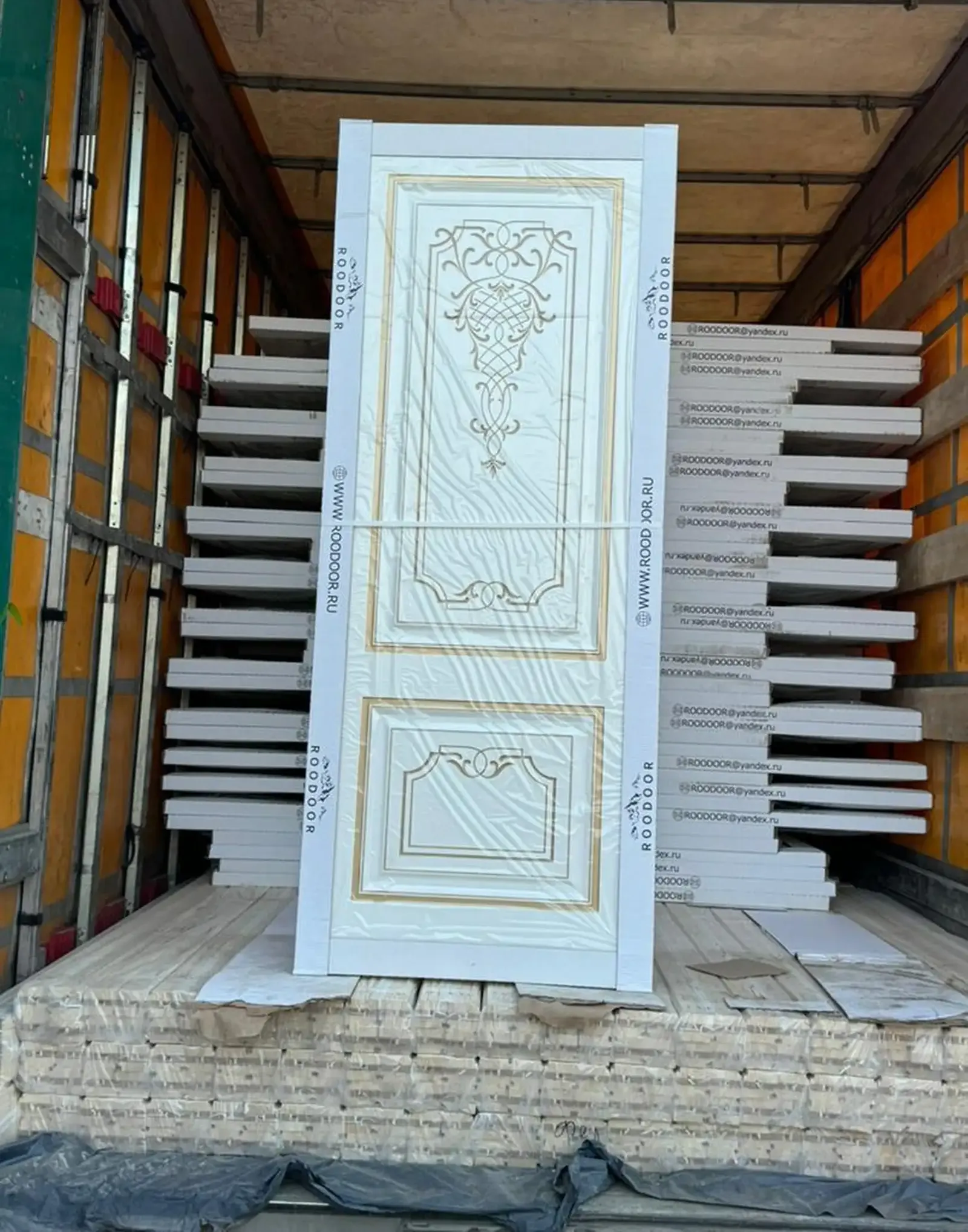 Дверь