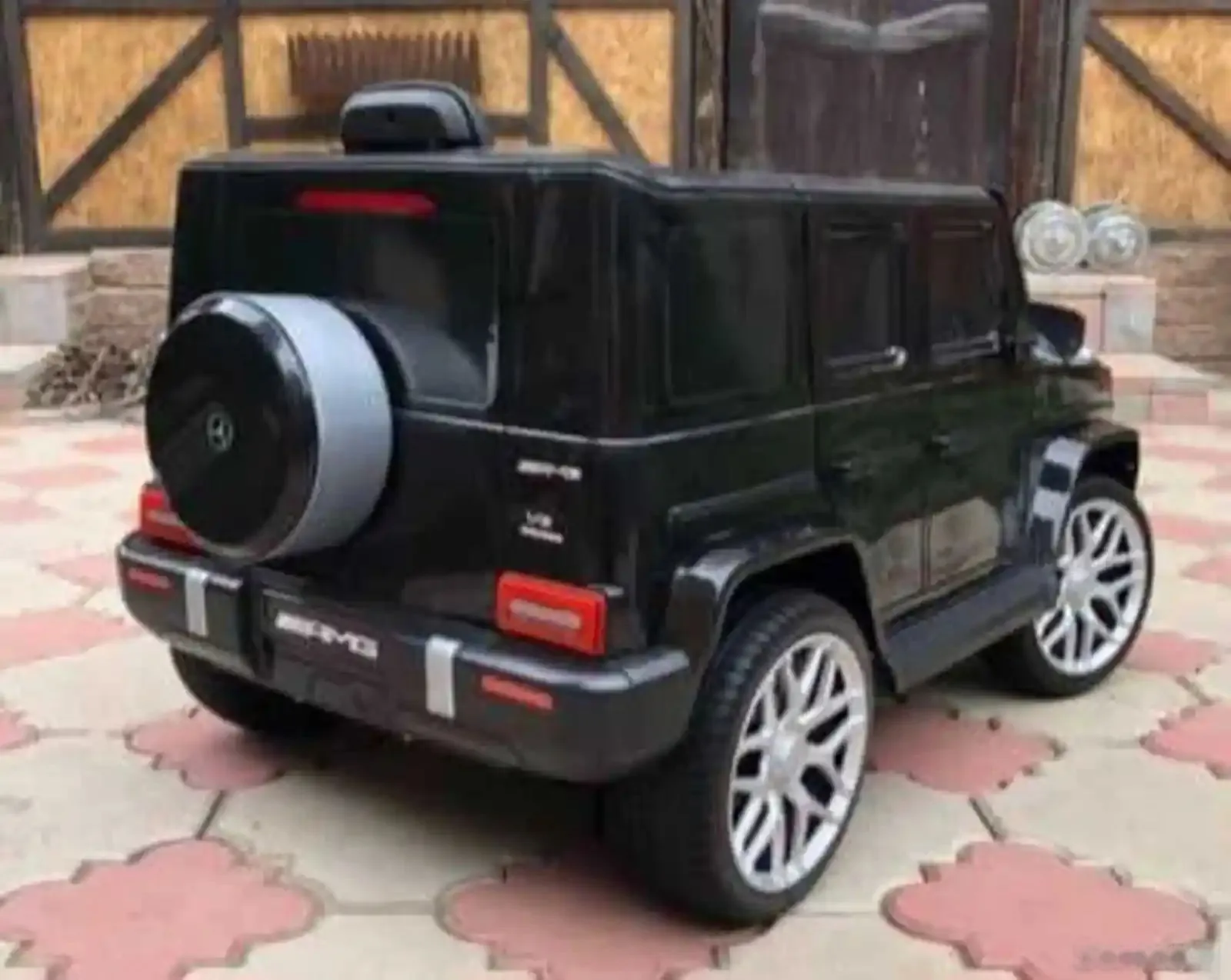 Детский электромобиль