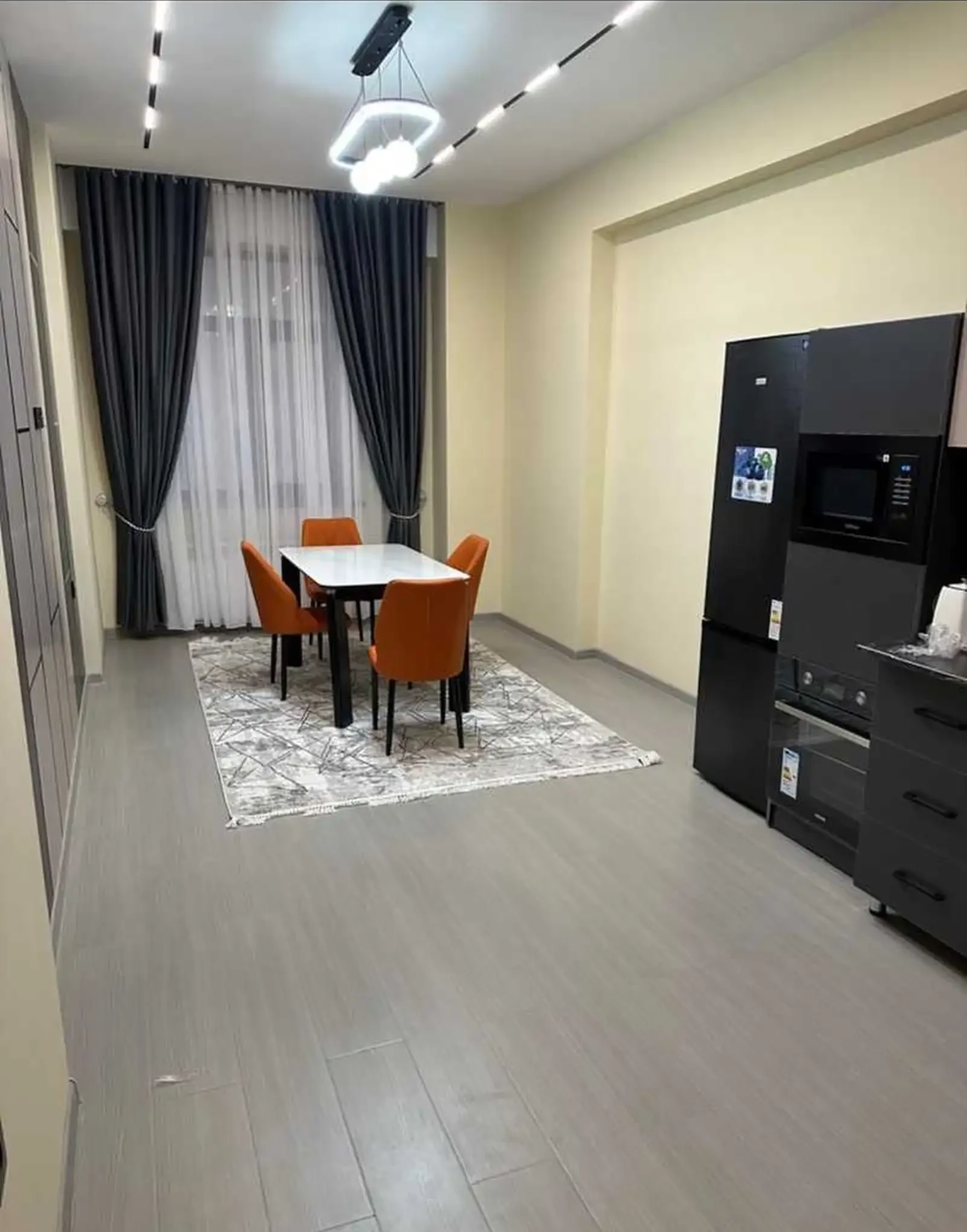 2-комн. квартира, 9 этаж, 96м², Шохмансур
