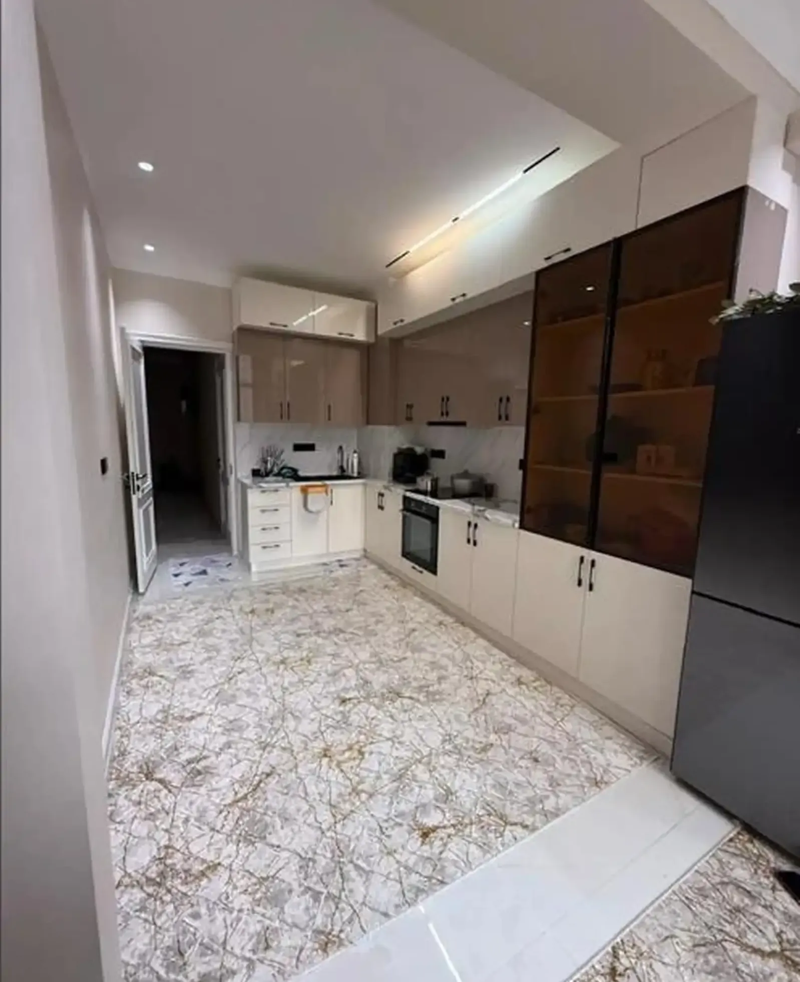 3-комн. квартира, 4 этаж, 80м², Шохмансур