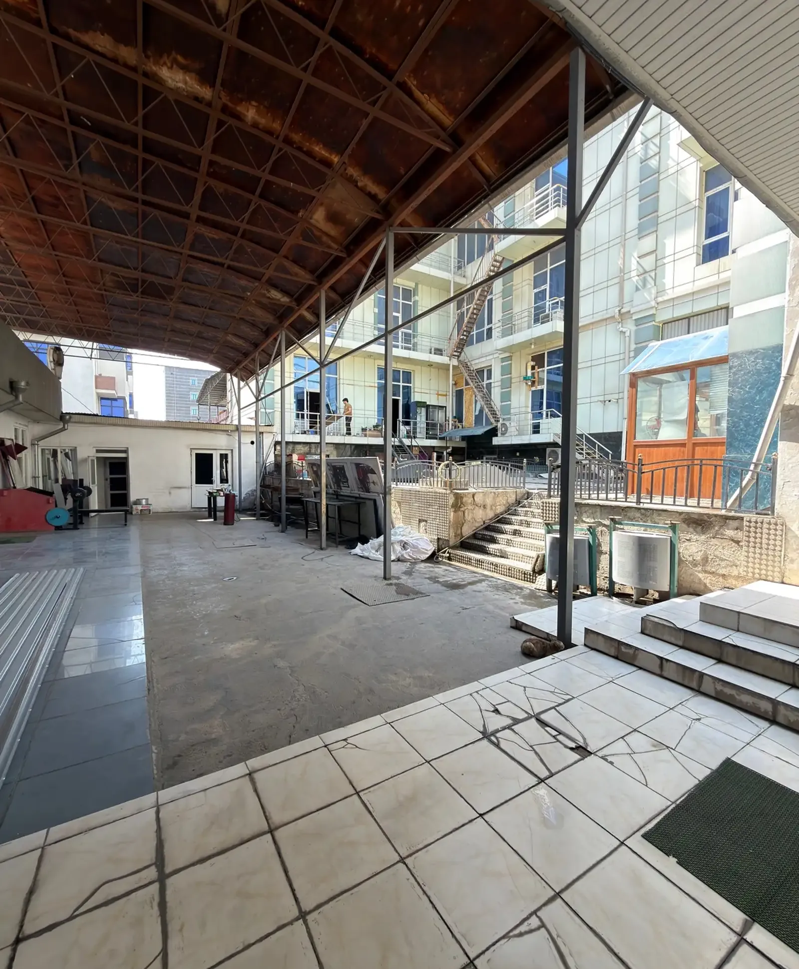 Помещение под склад, 500м², Сино 33мкр
