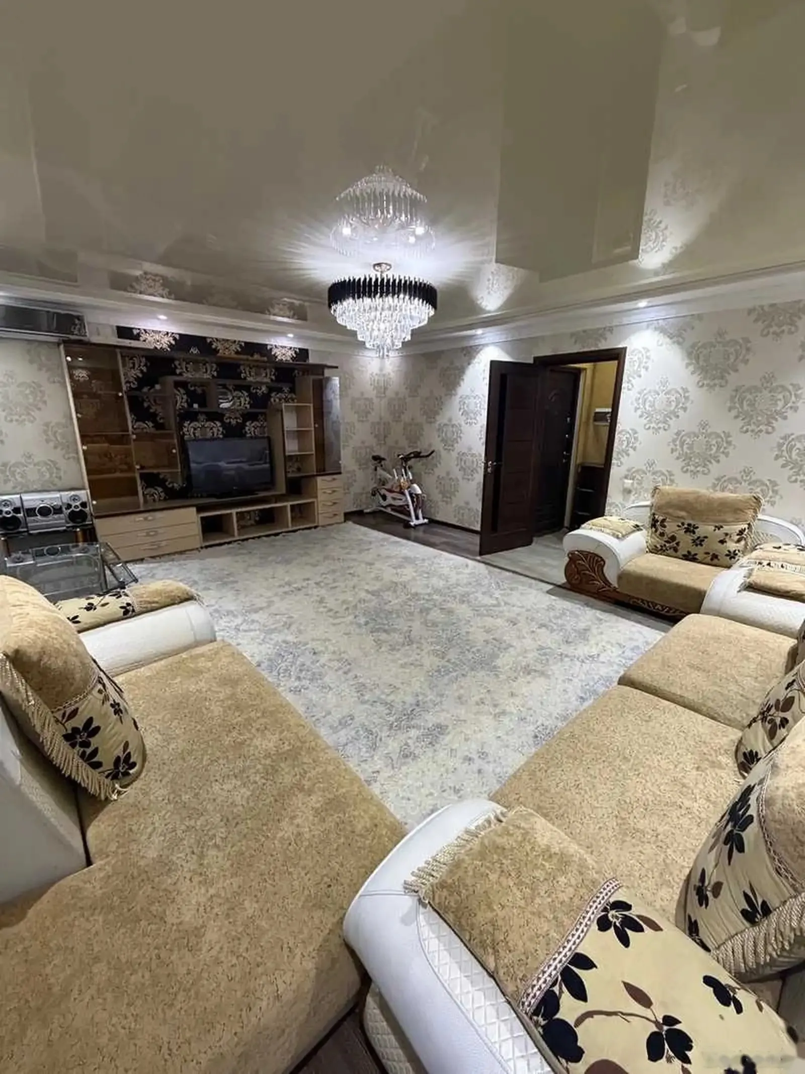 4-к квартира, 2 этаж, 95 м², профсоюз