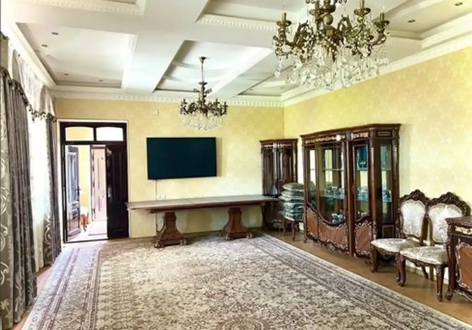3-этажный, 10 комнатный дом, 700 м², Сино