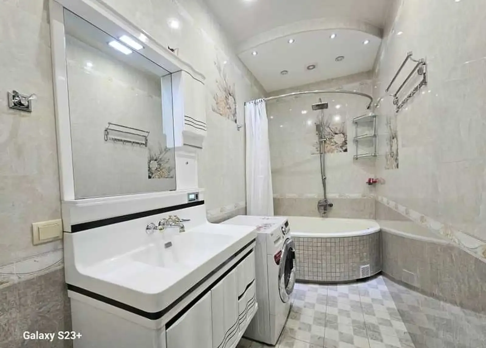 4-к квартира, 6 этаж, 150 м², И. Сомони