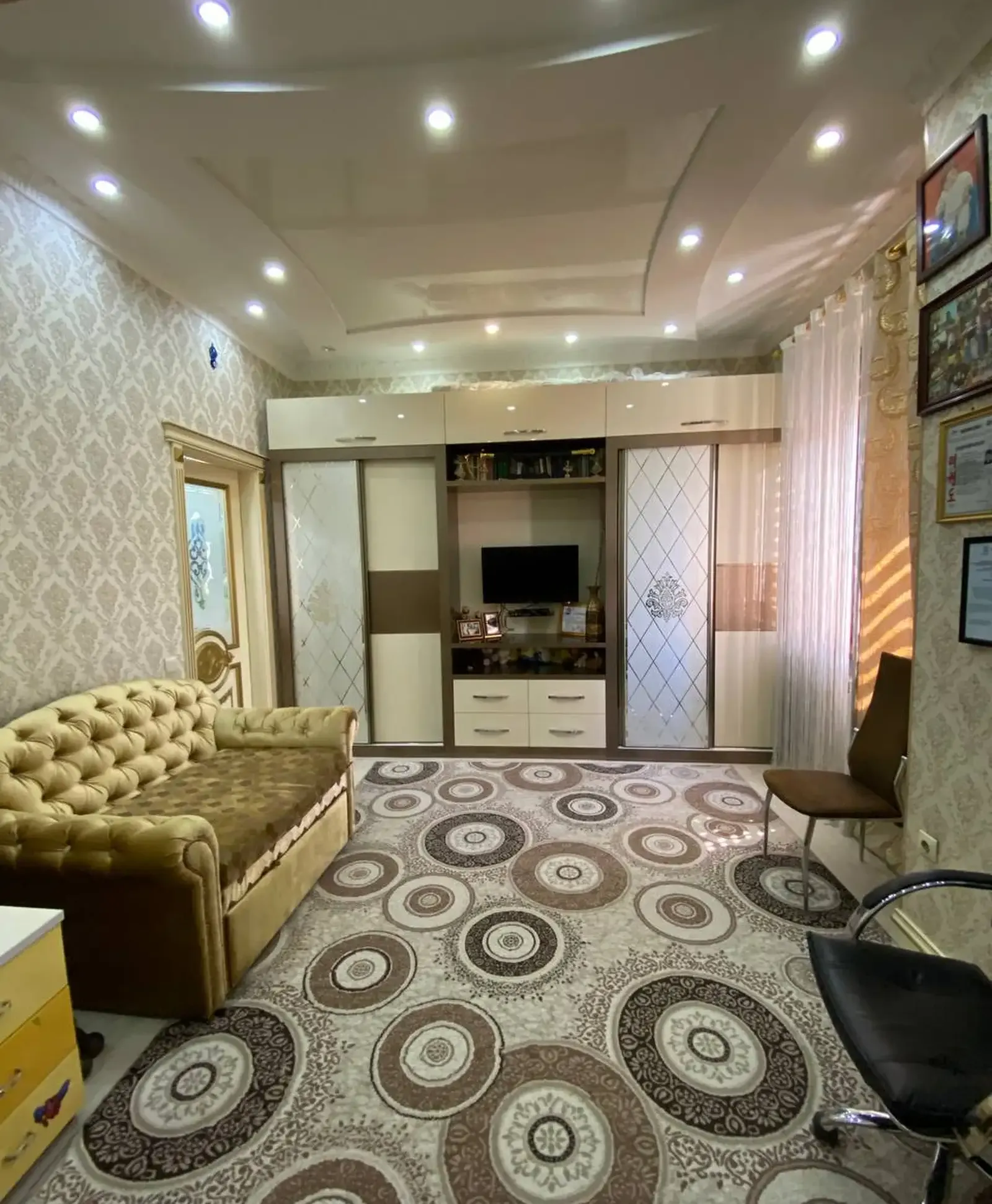 3-комн. квартира, 3 этаж, 130 м², Шохмансур