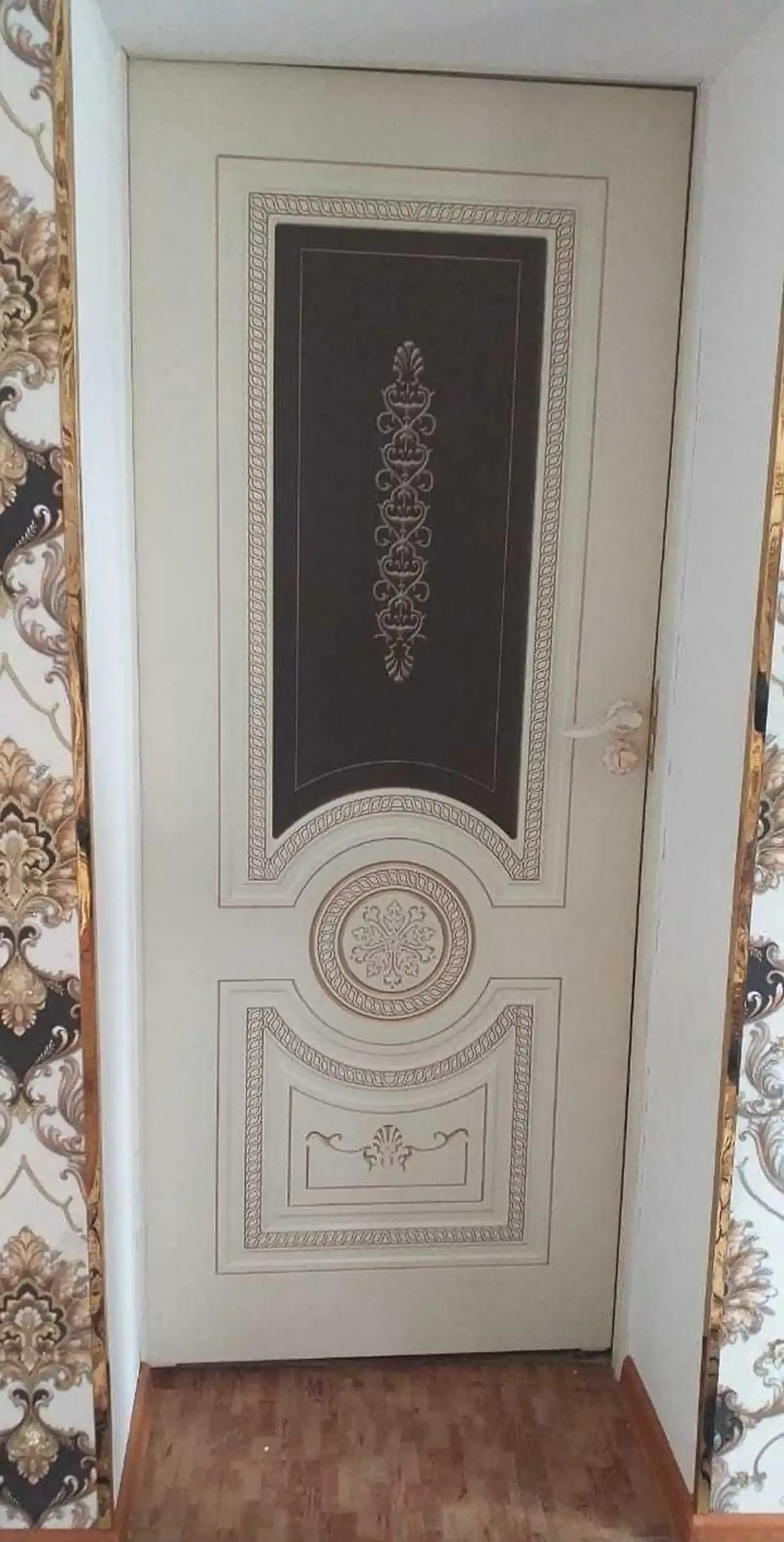 Дверь