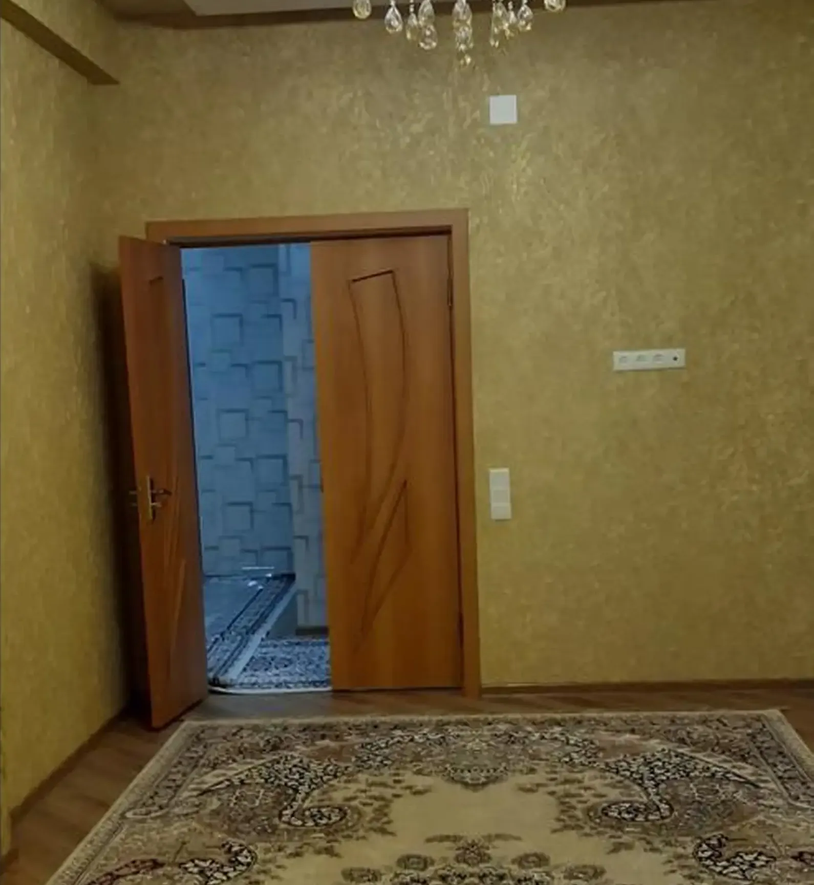 2-комн. квартира, 2 этаж, 84м², Шохмансур