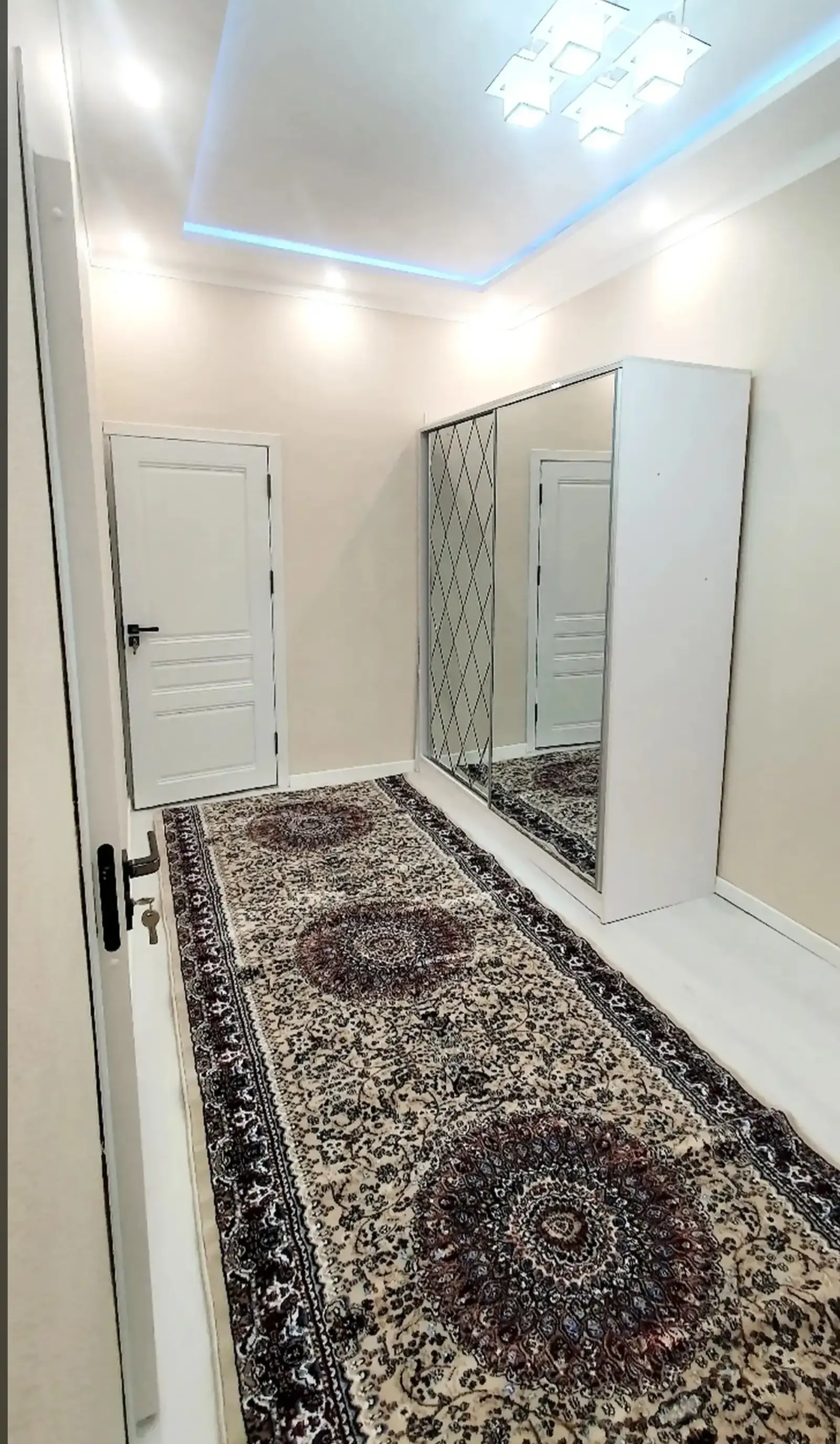 2-комн. квартира, 6 этаж, 78м², сино