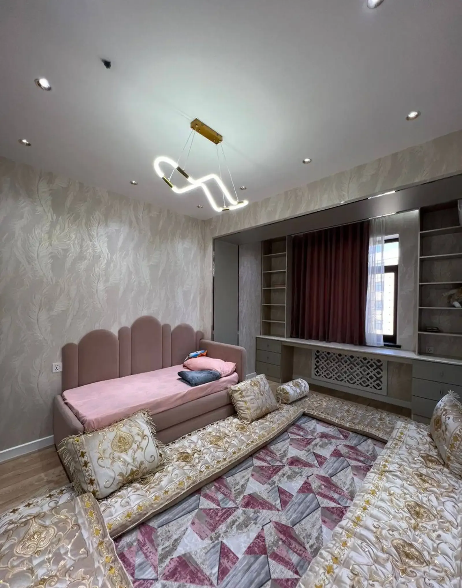 4-комн. квартира, 16 этаж, 108 м², Шохмансур